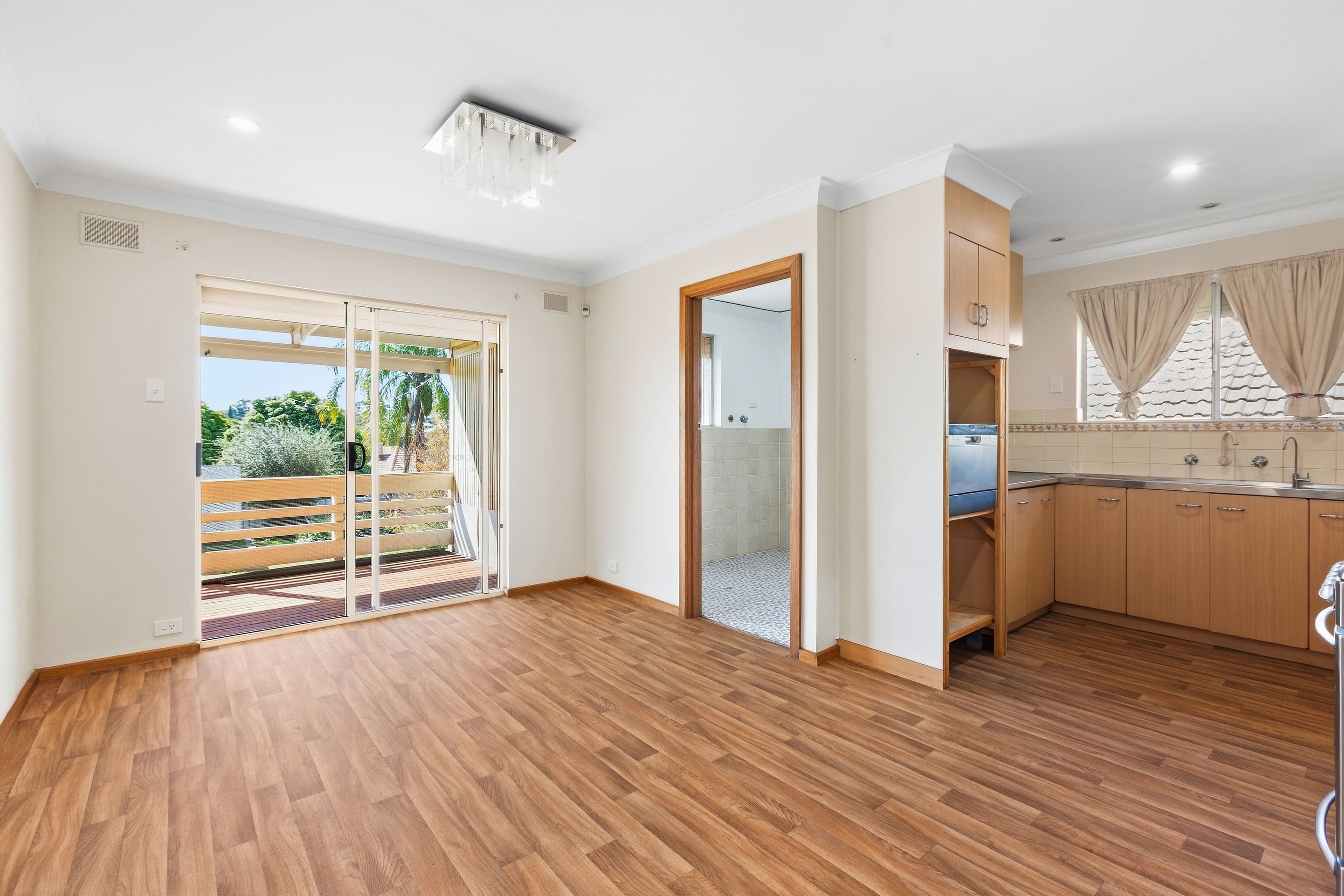 8 Plews Avenue — photo 5 of 16