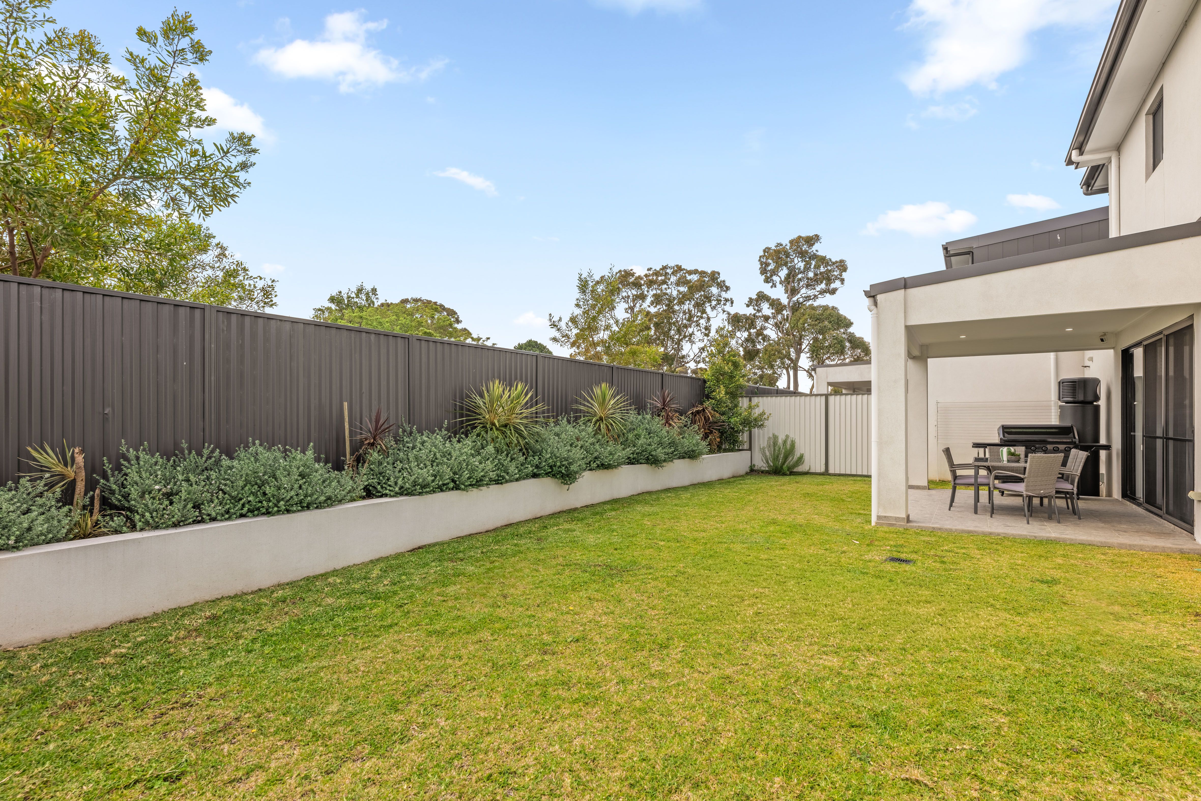 19/1 Raine Place — photo 7 of 8
