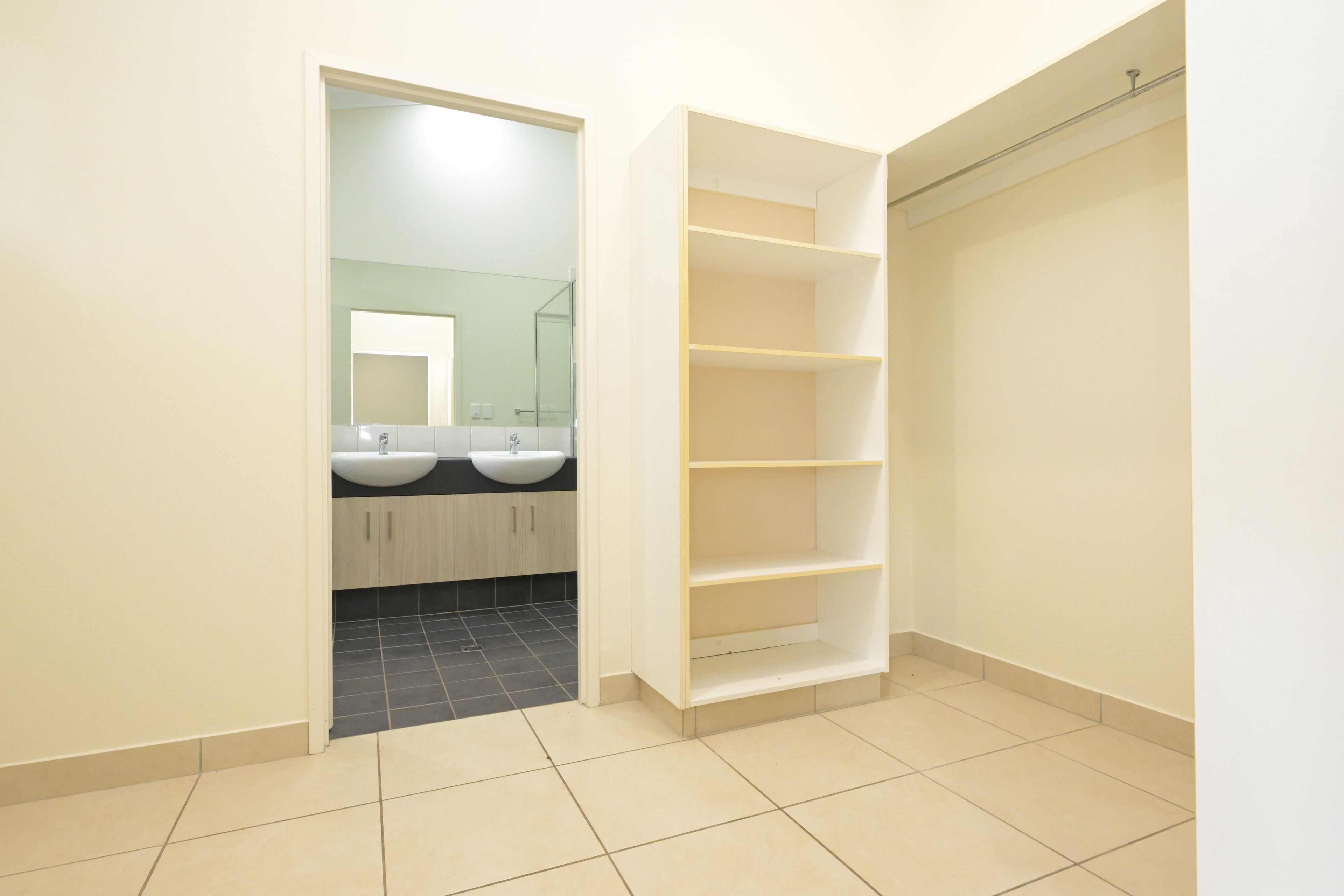 2/18 Rosetta Street, Gray, NT 0830