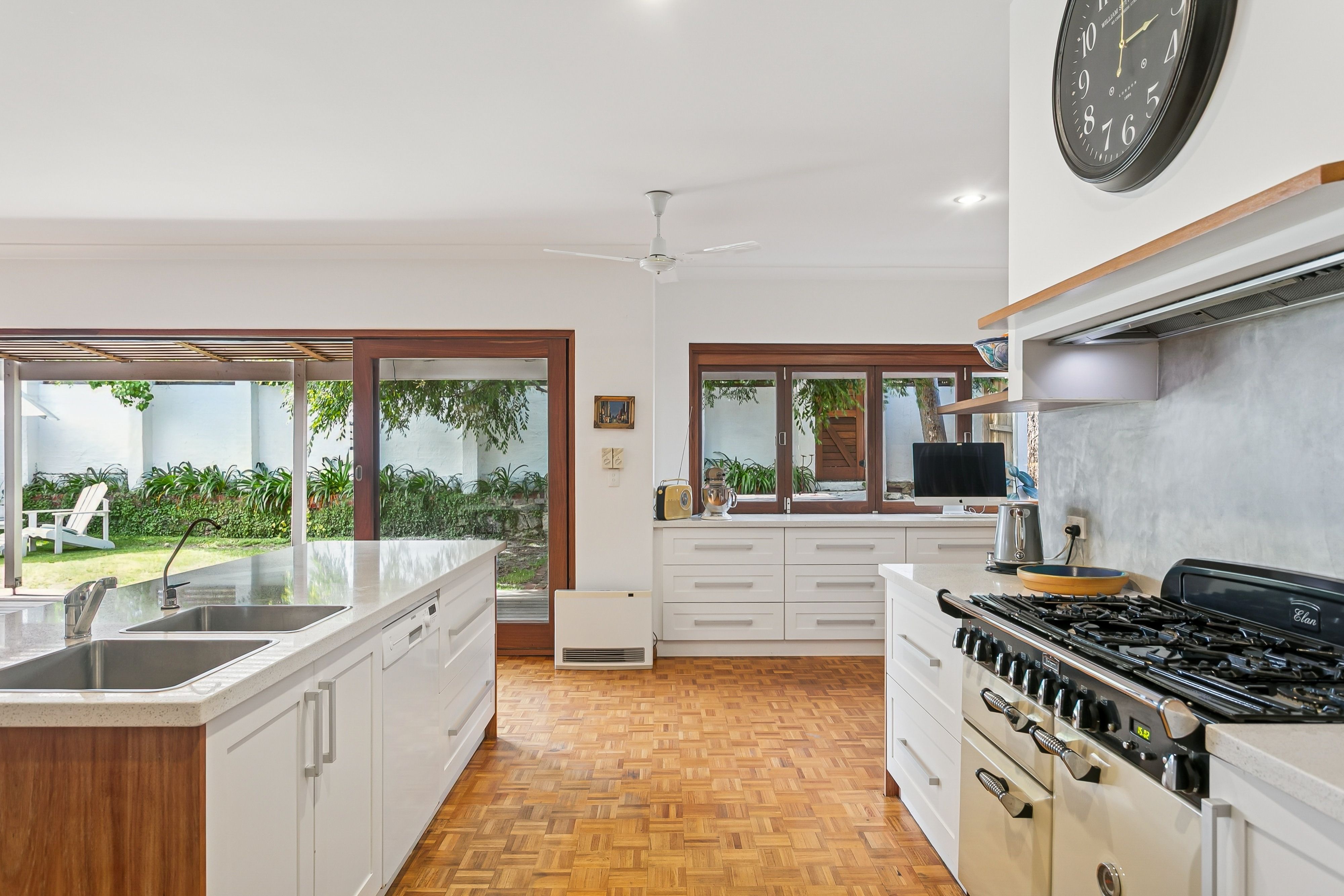 5 Pennefather Lane, Cottesloe, WA 6011