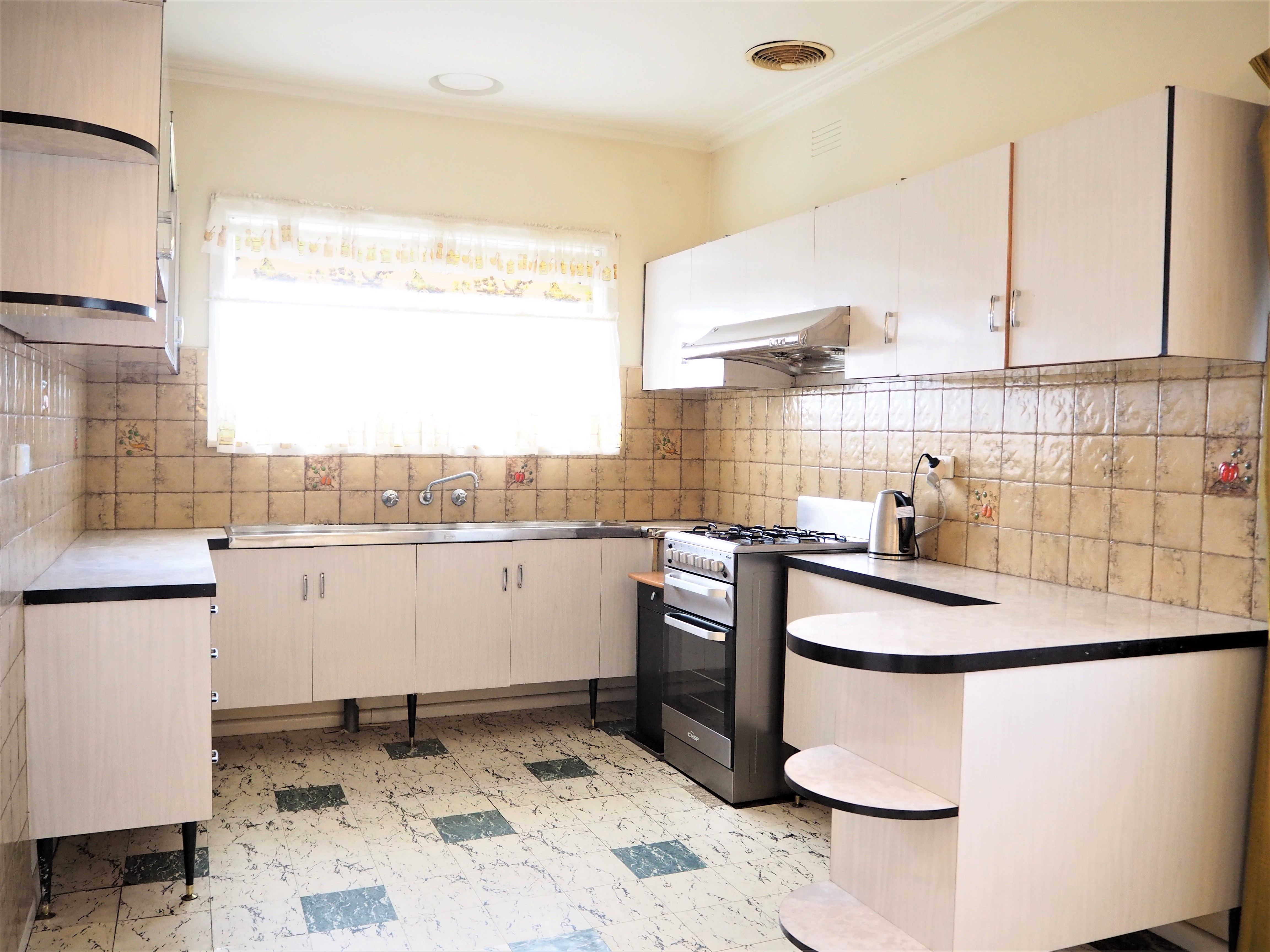 698 Plenty Road, Reservoir, VIC 3073