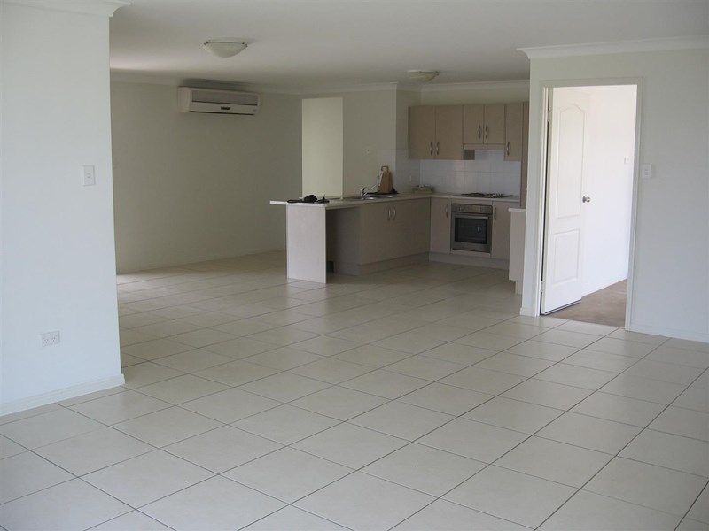 18 Seonaid Place, Gracemere, QLD 4702