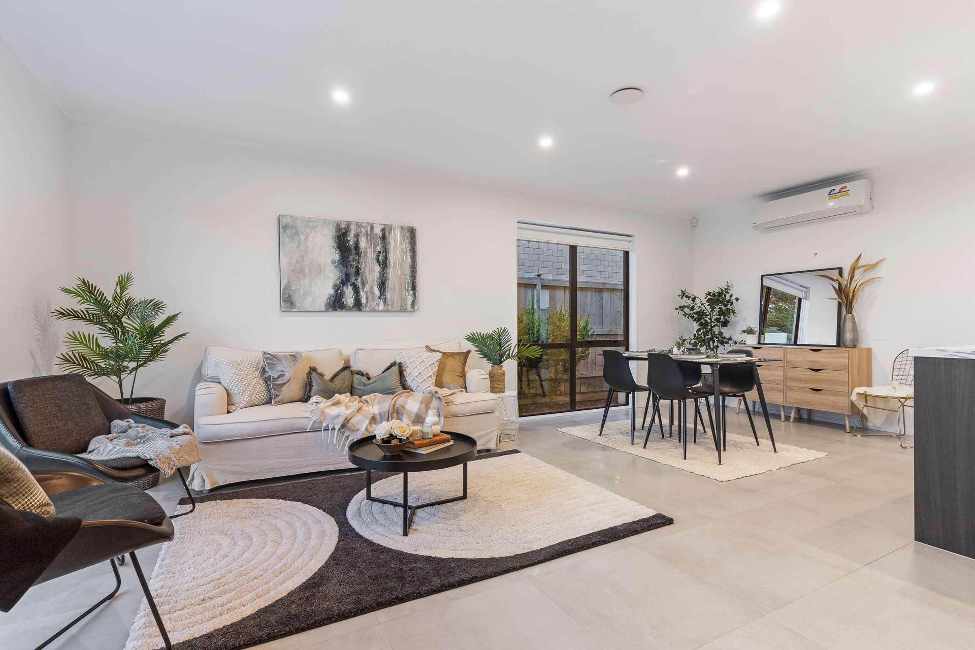 35 Pepene Avenue photo 1