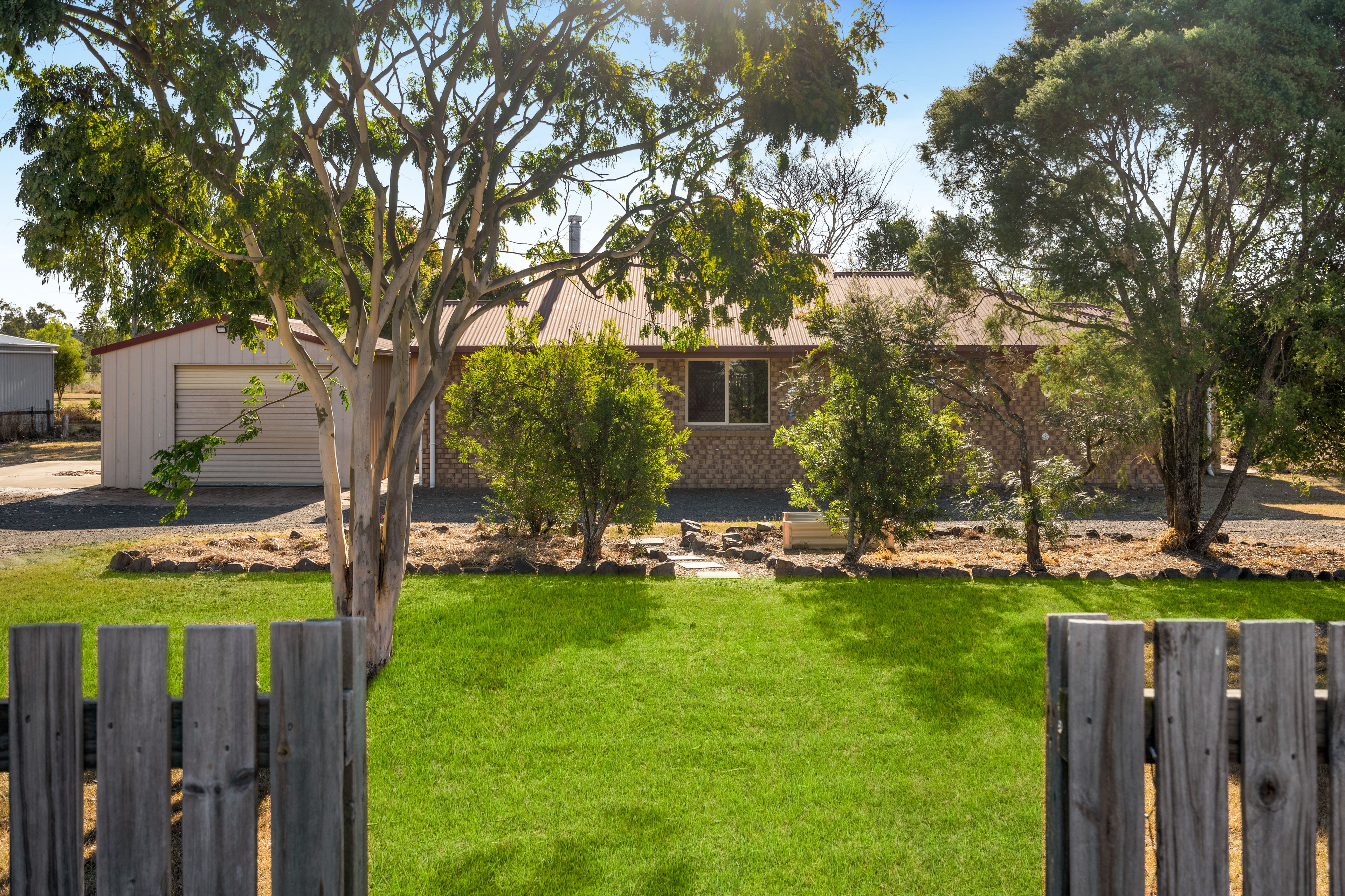 15 Grevillea Street, Plainland, QLD 4341