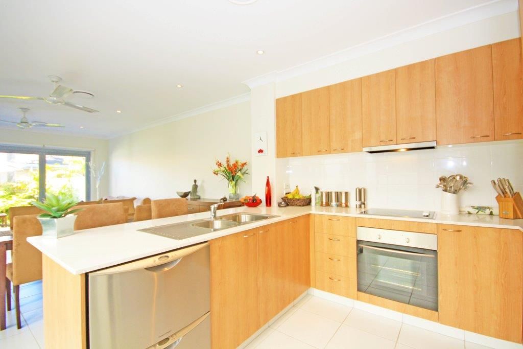 2/2002 Gold Coast Highway, Miami, QLD 4220