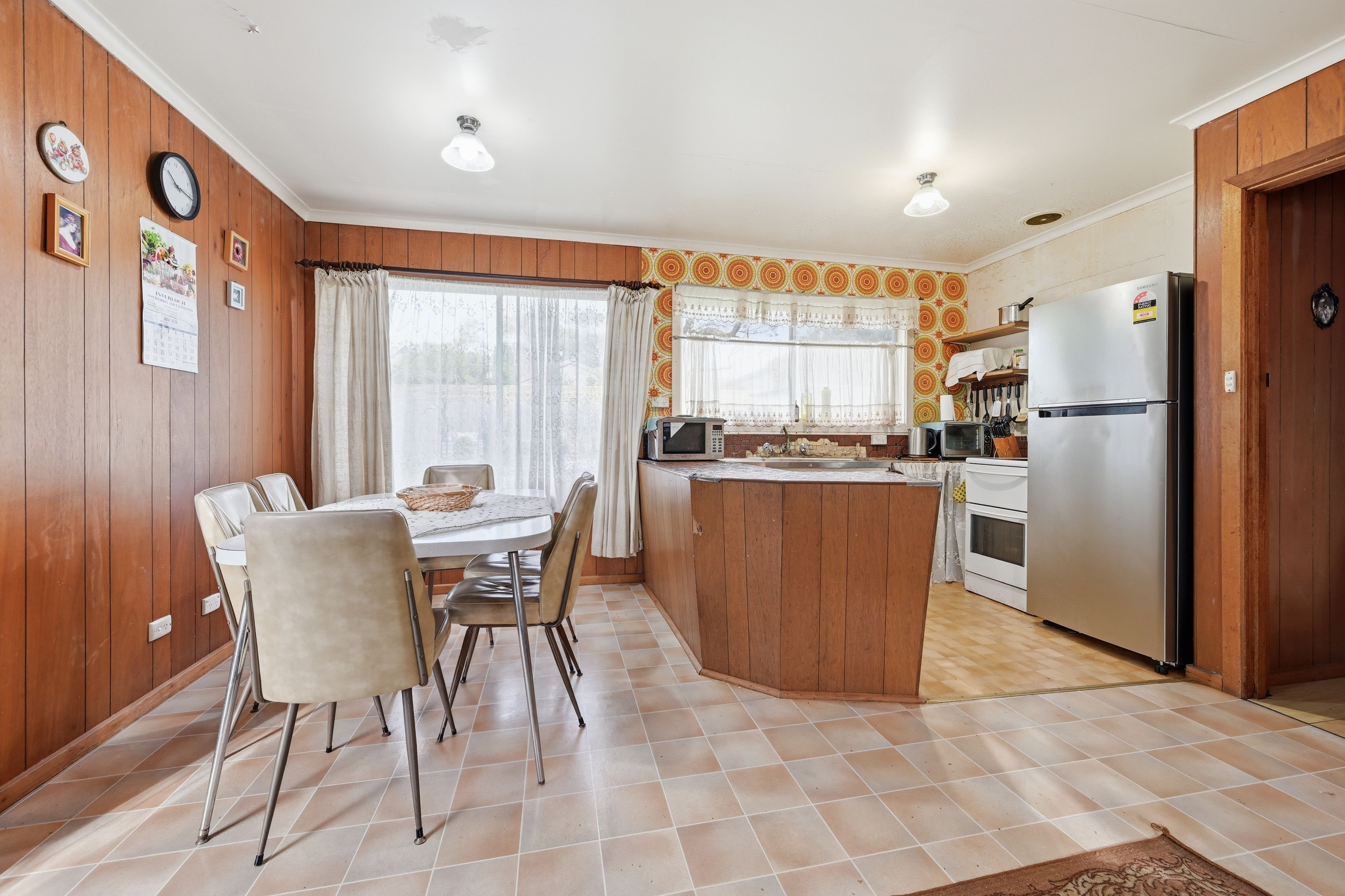 28 Wilson Avenue — photo 4 of 12