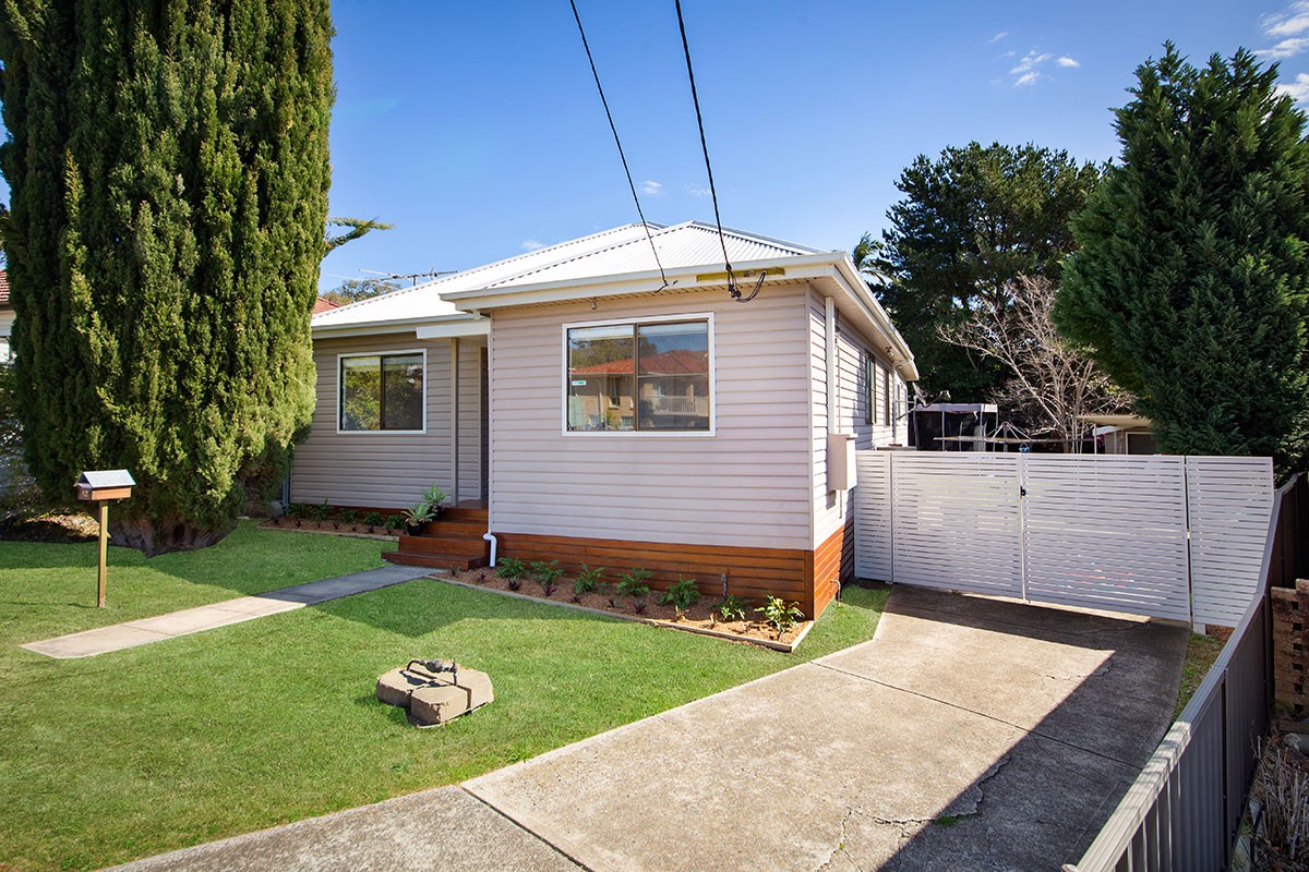 13 Wolstenholme Avenue, Gymea, NSW 2227