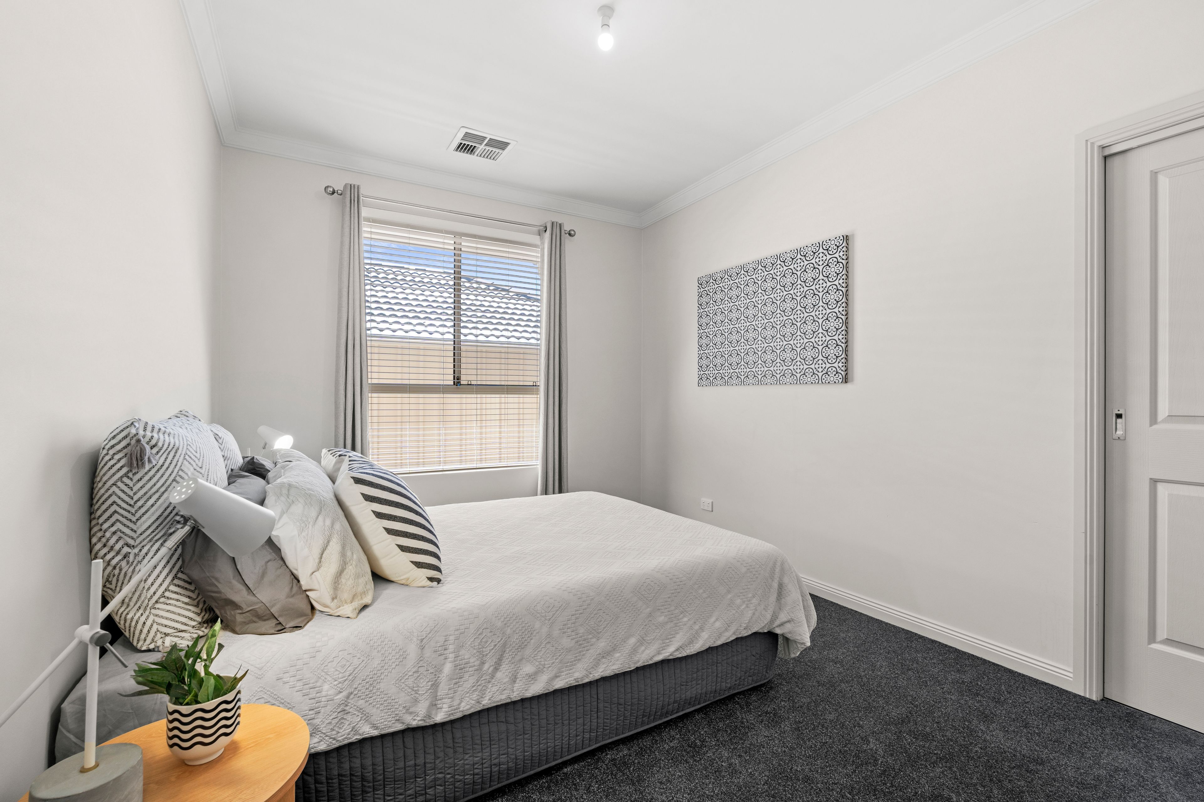 64B White Crescent — photo 14 of 18