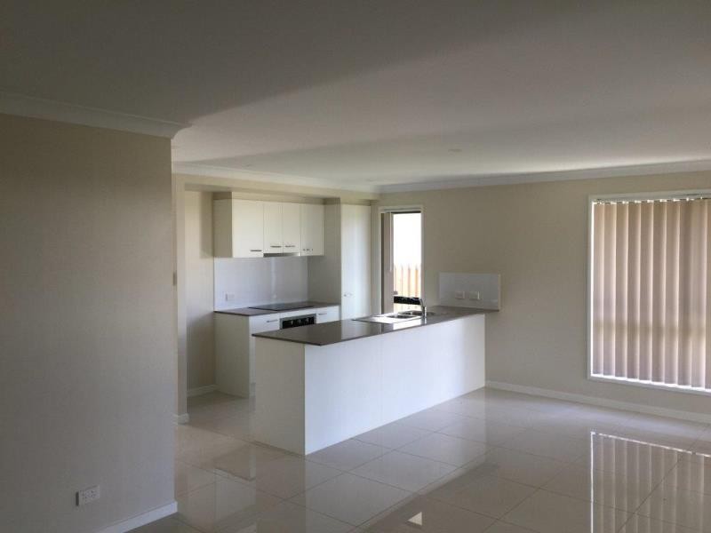 1/19 Monarch Place, Rosewood, QLD 4340