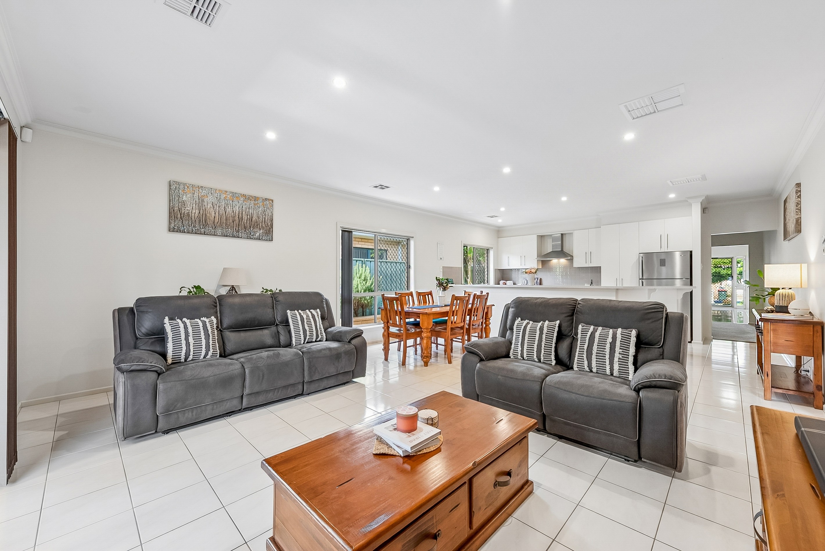 15 Brimpton Avenue, Mawson Lakes, SA 5095