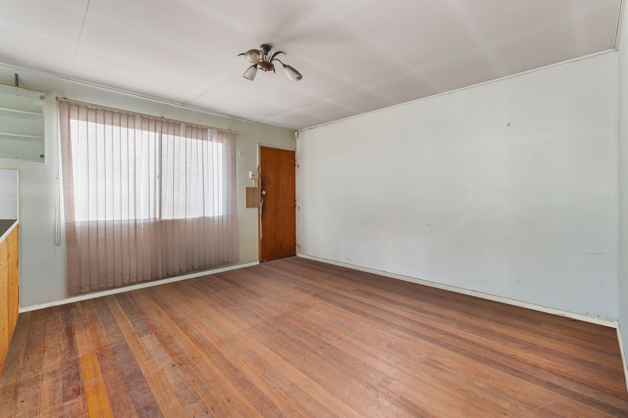 21 Windsor Street — photo 5 of 15