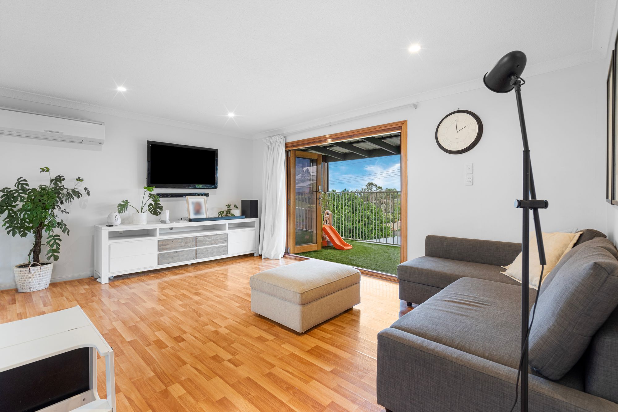 10 Burgallby Road, Springwood, QLD 4127