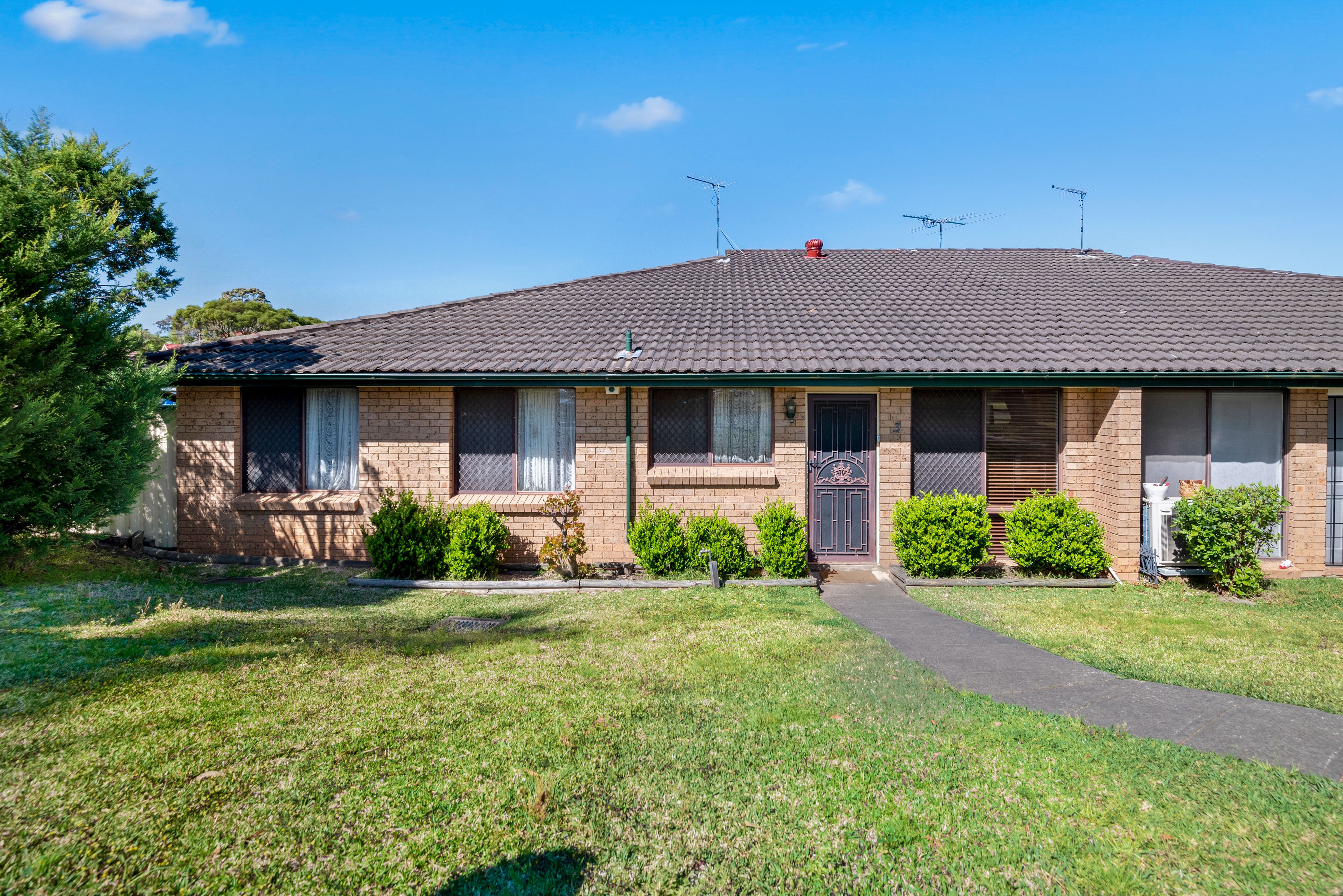 28 Spinebill Place, Ingleburn NSW 2565
