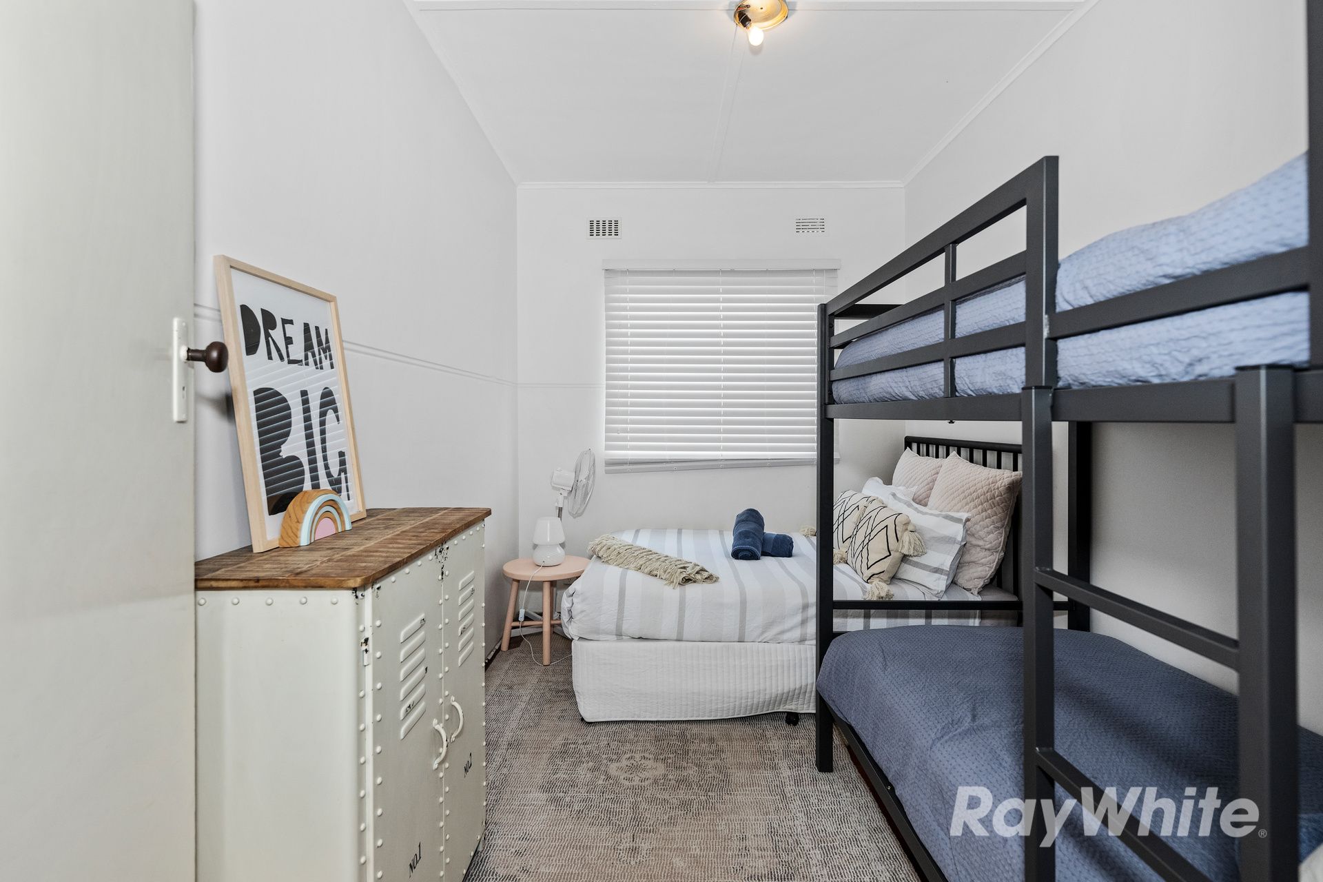 150 Kent Street — photo 9 of 13
