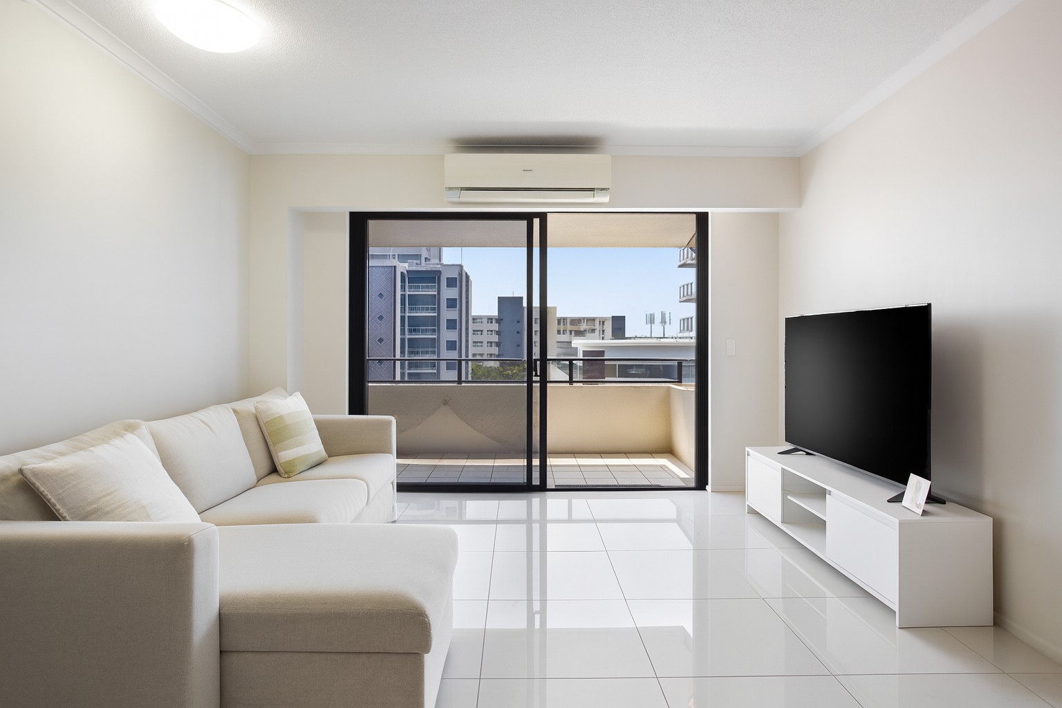 21/171 Scarborough Street, Southport, QLD 4215