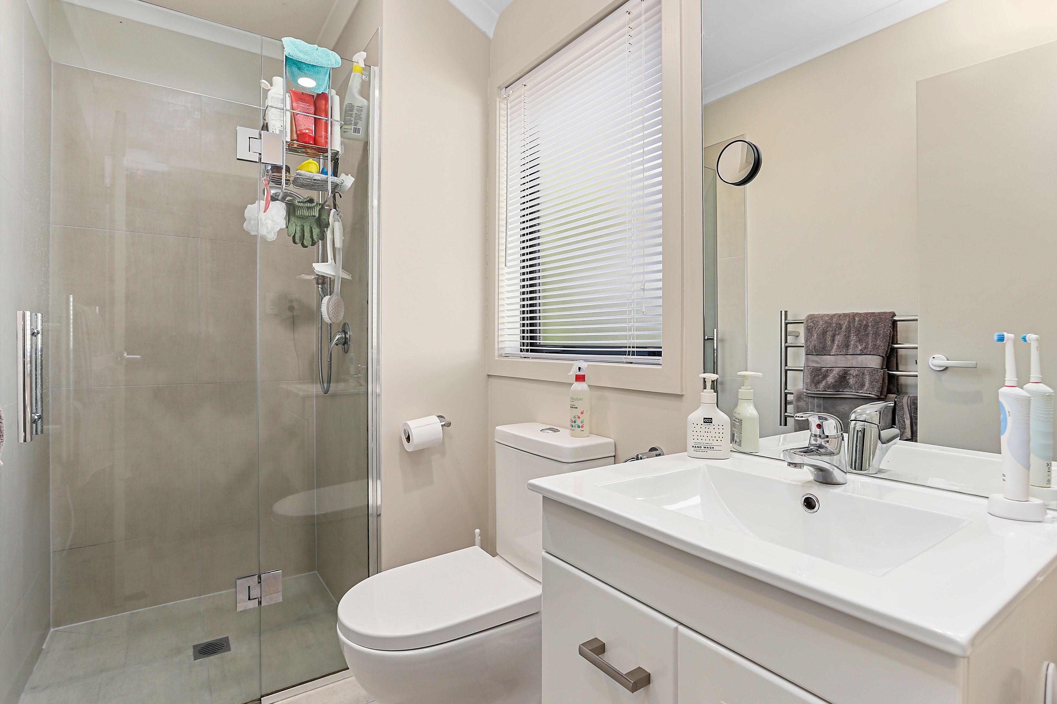 16a O'Halloran Road, Howick, Manukau City