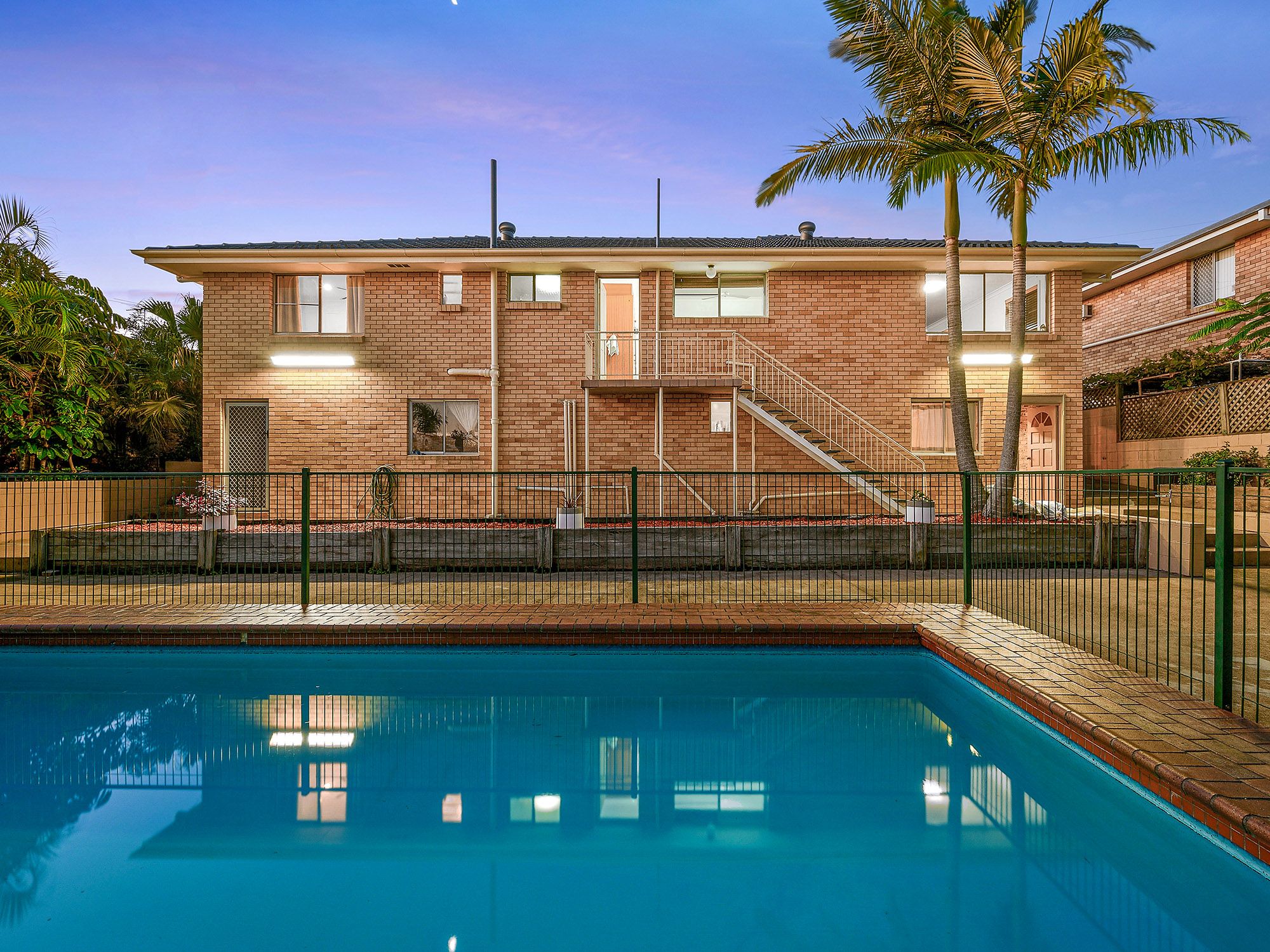 8 Lorinya Street, Mansfield, QLD 4122