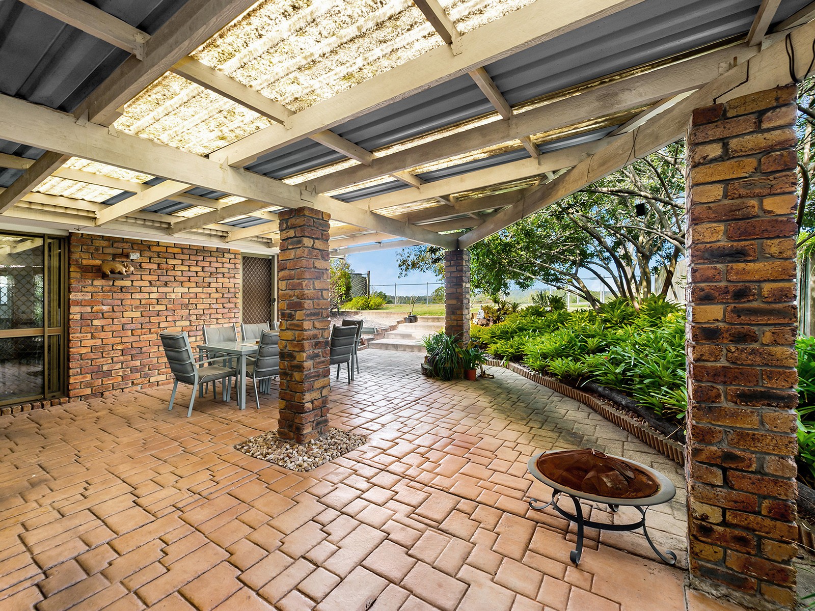 77 Paluna Street, Riverhills, QLD 4074