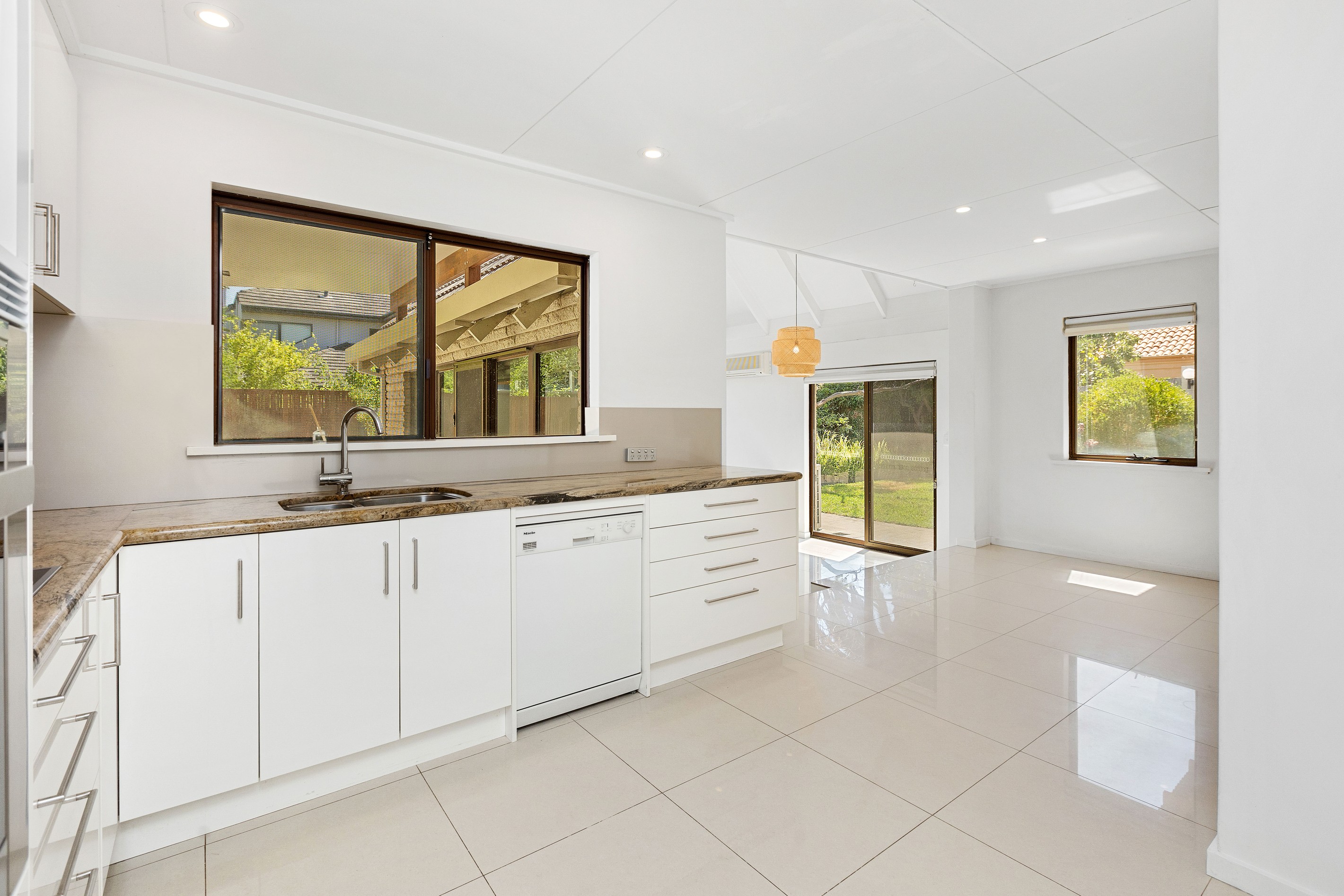 8 Robert Street, Dalkeith, WA 6009