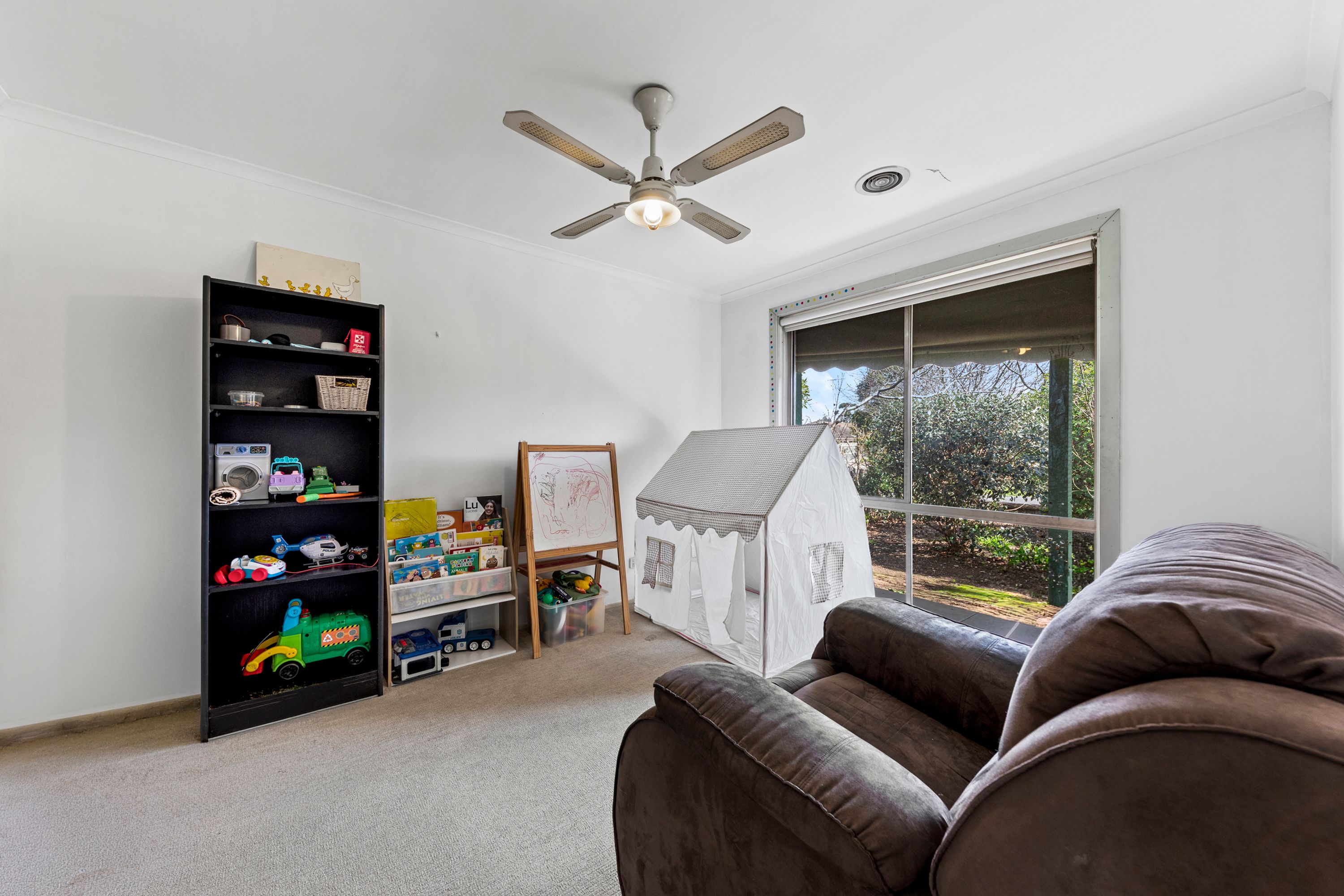 8 Eleanor Court — photo 10 of 30