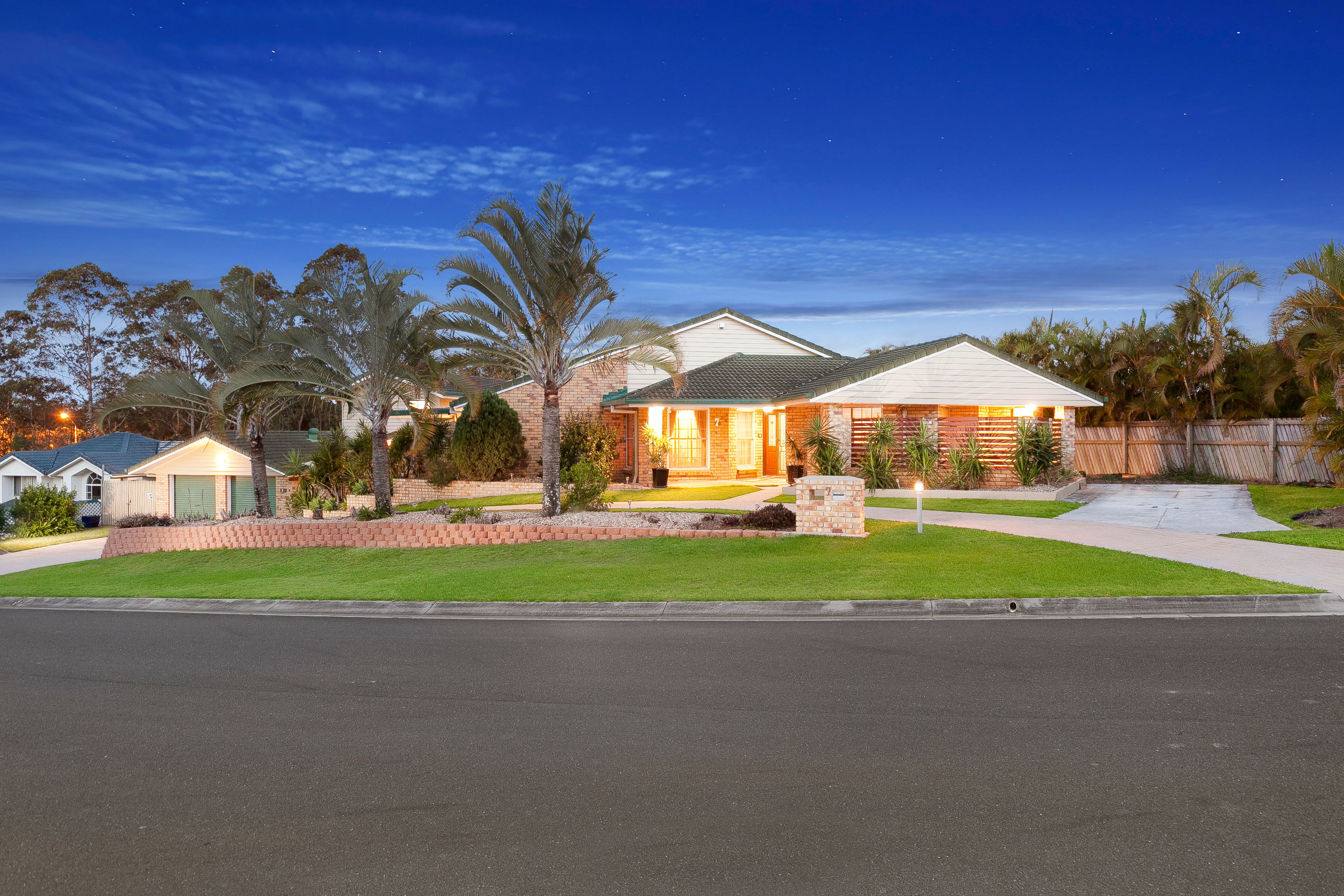 7 Galaxy Street, Bridgeman Downs, QLD 4035