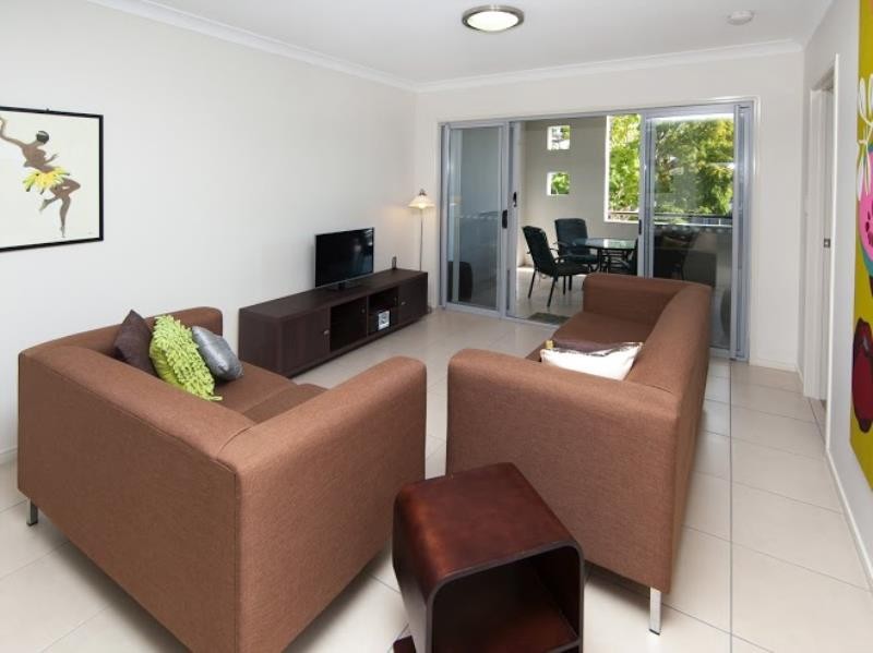 1/69 Denman Street, Greenslopes, QLD 4120