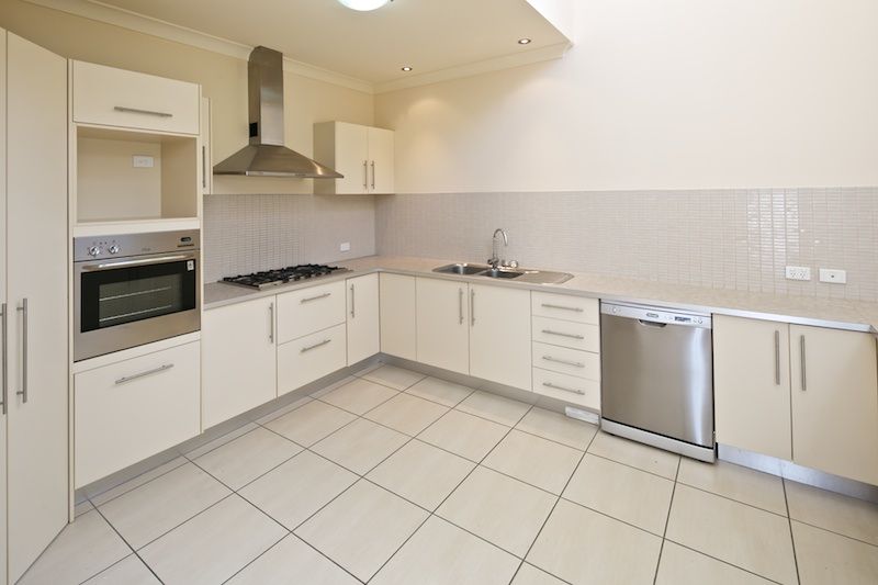69 East Quay Drive, Biggera Waters, QLD 4216