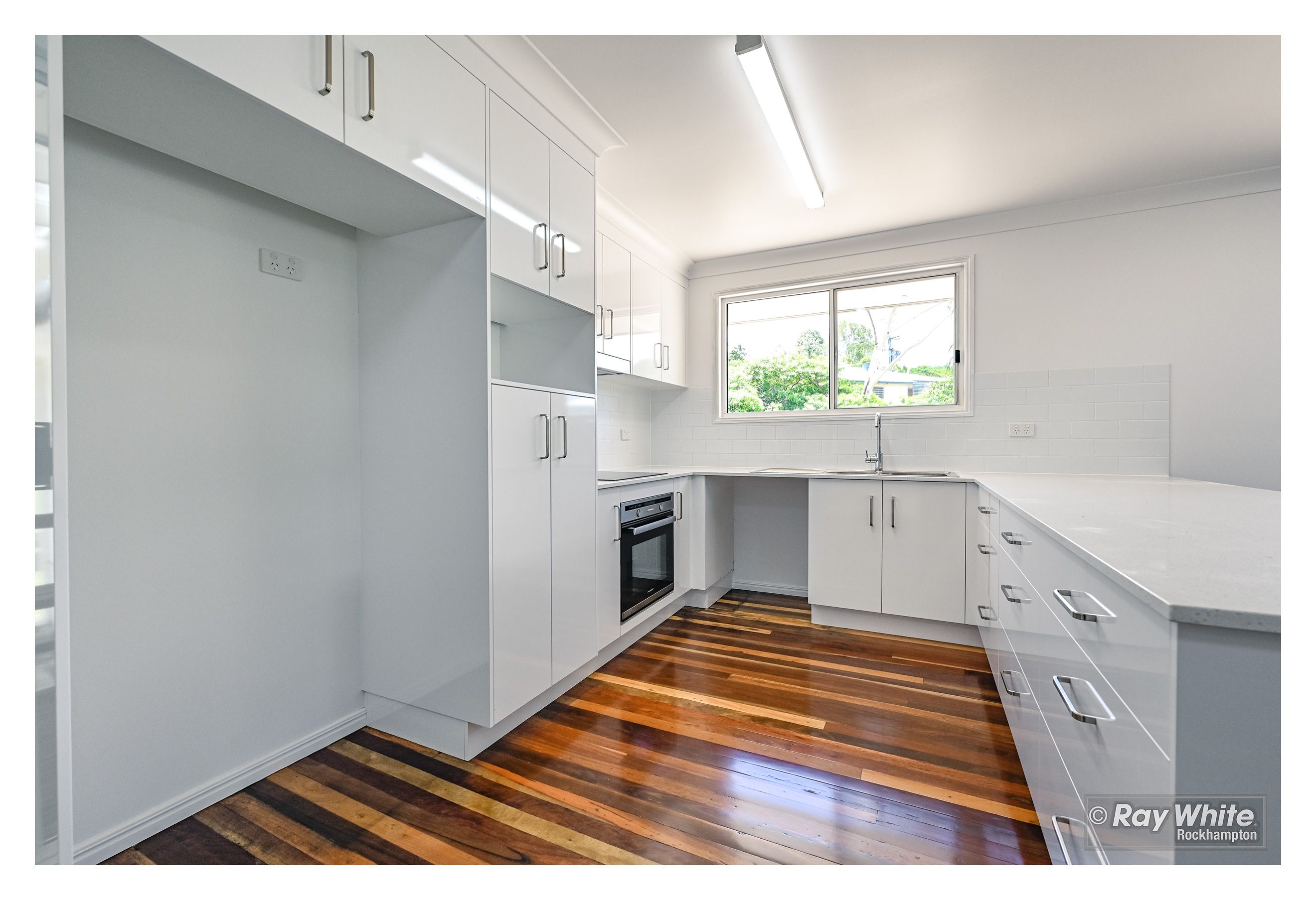 4 Mary Street, The Range, QLD 4700