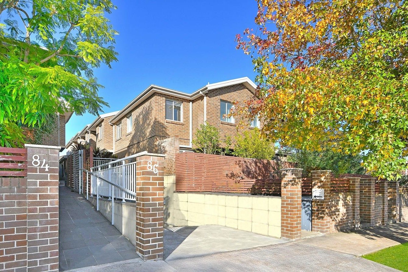 10/84-86 Burwood Road — photo 9 of 11
