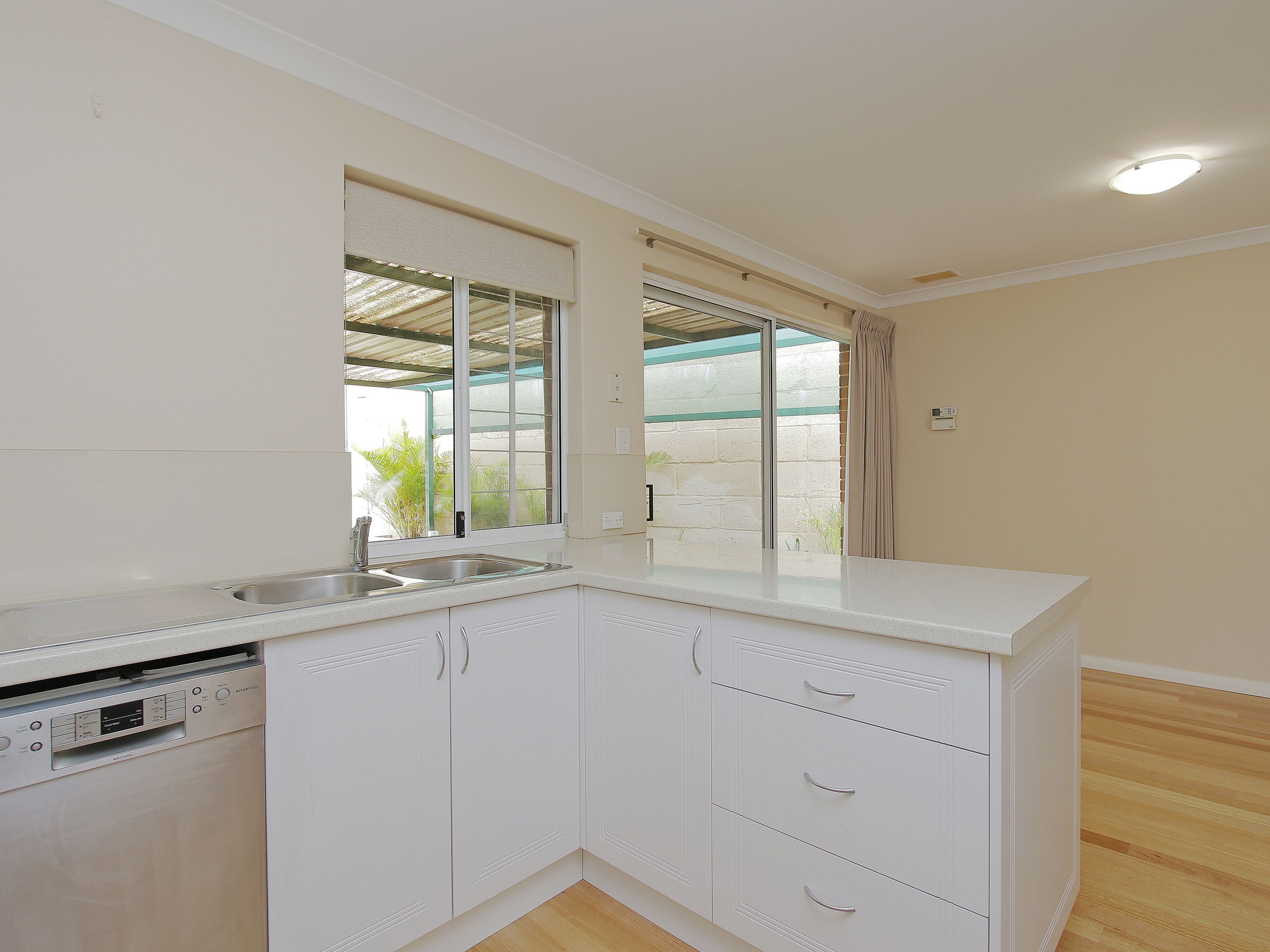 6/201 Glen Iris Drive — photo 13 of 27