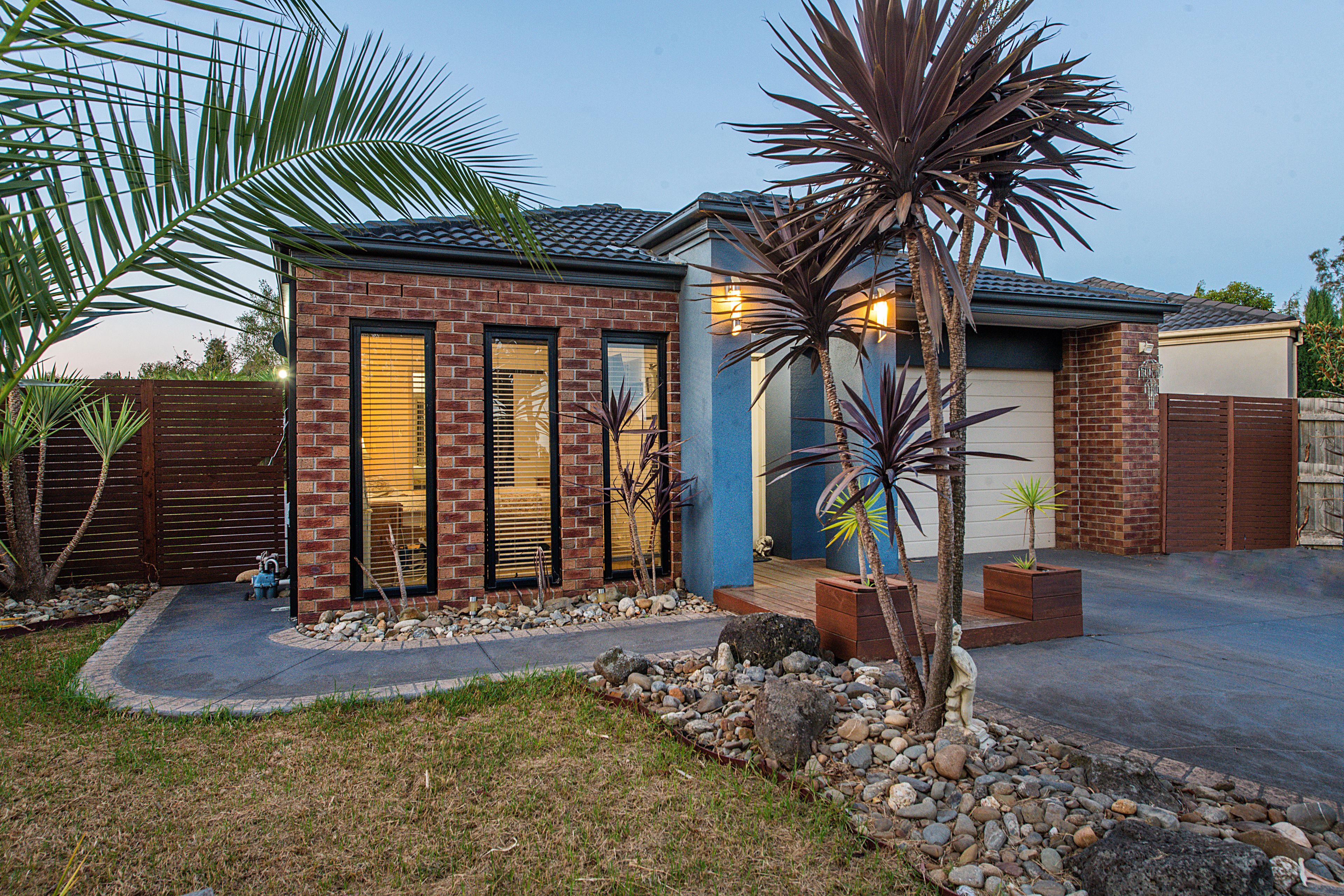 181 Dandelion Drive, Rowville VIC 3178