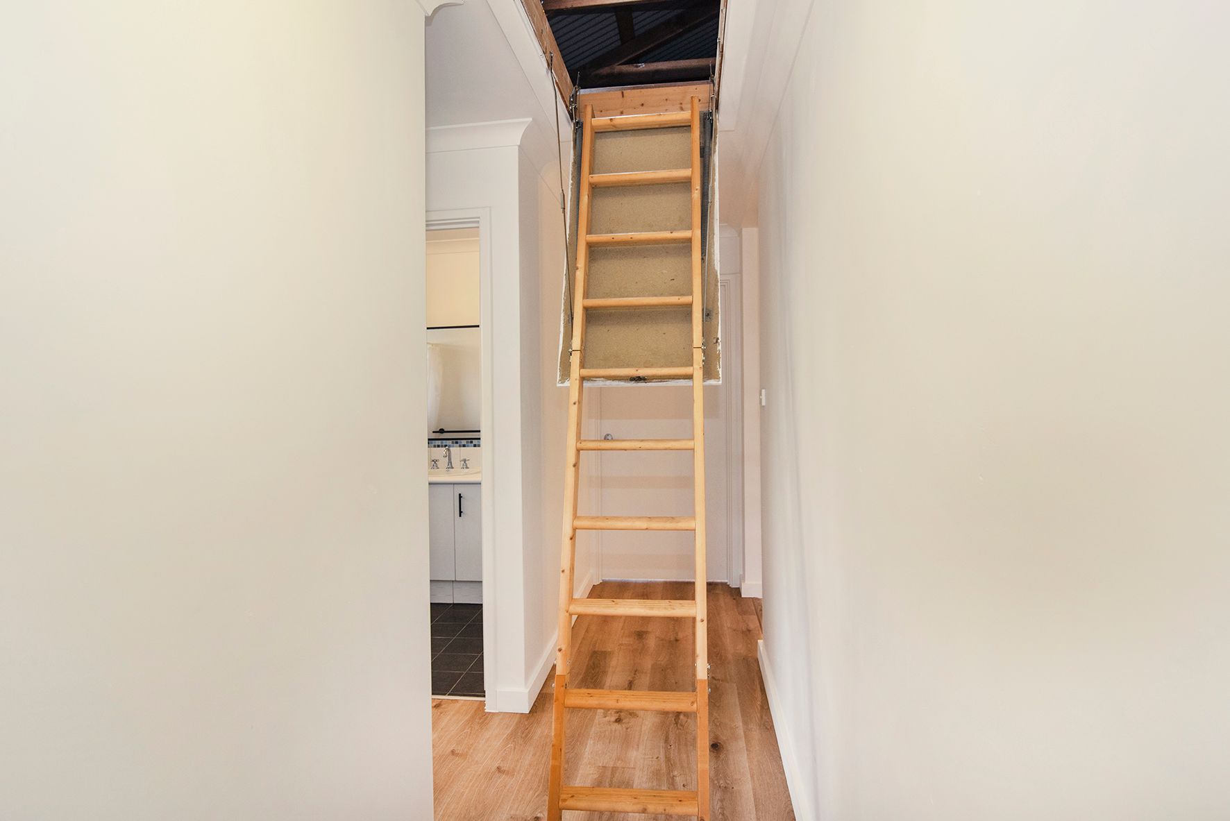 28 Halcyon Crescent — photo 20 of 22