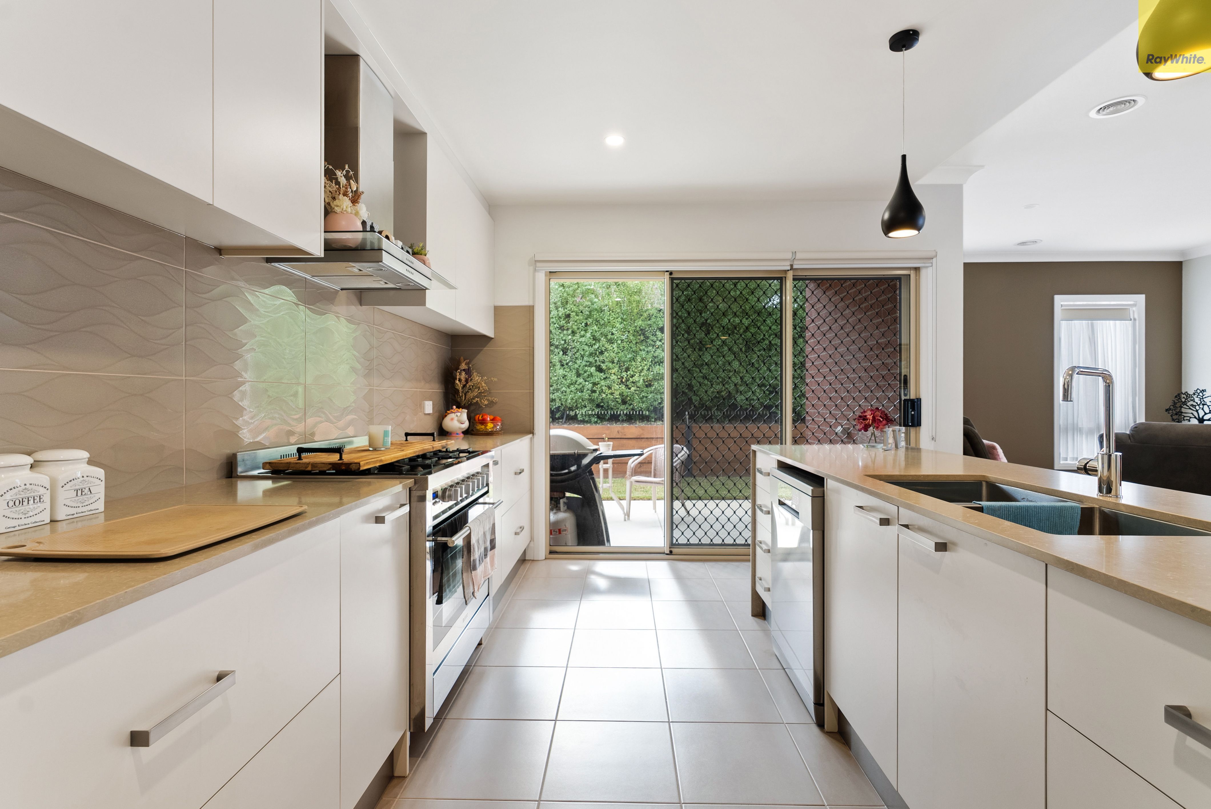 6 Coghlan Drive, Bacchus Marsh, VIC 3340