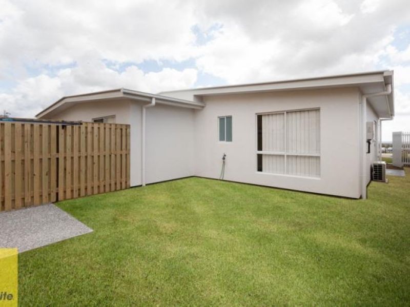 2/117 The Heights Boulevard, Pimpama, QLD 4209