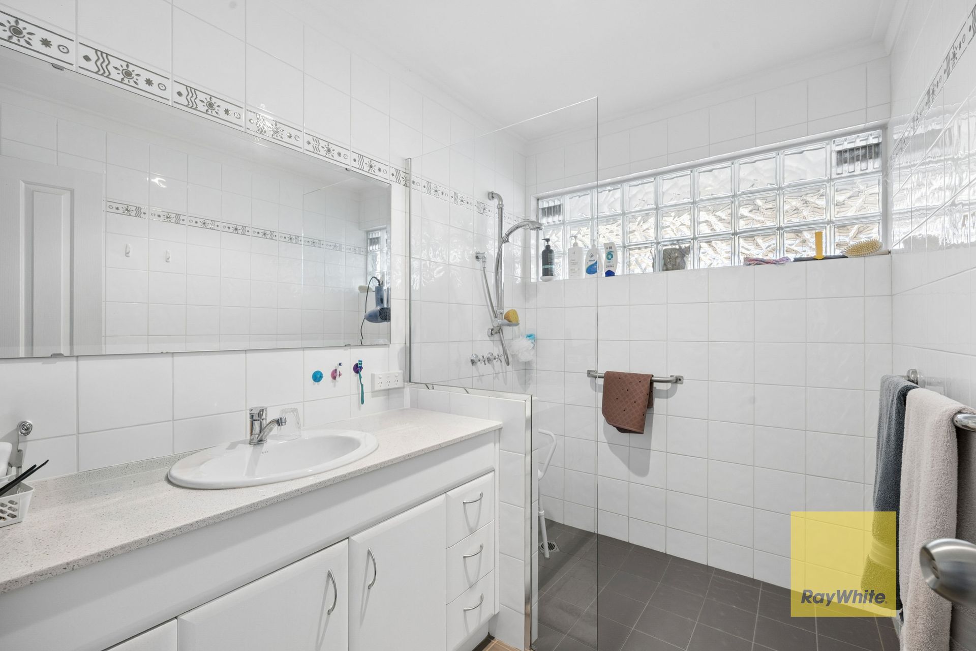 8 Flora Terrace — photo 14 of 30
