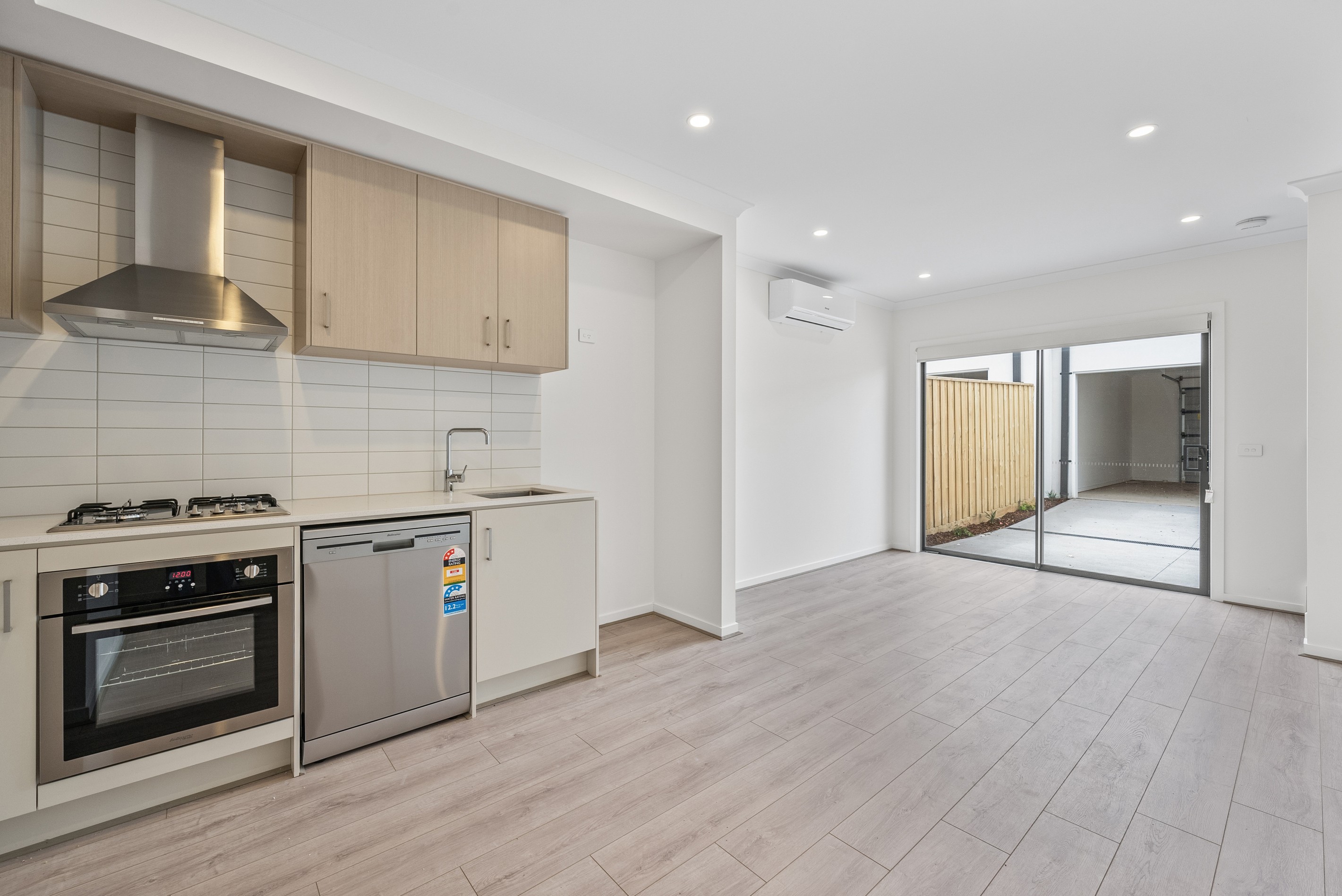 125 Lakeridge Drive, Wollert, VIC 3750