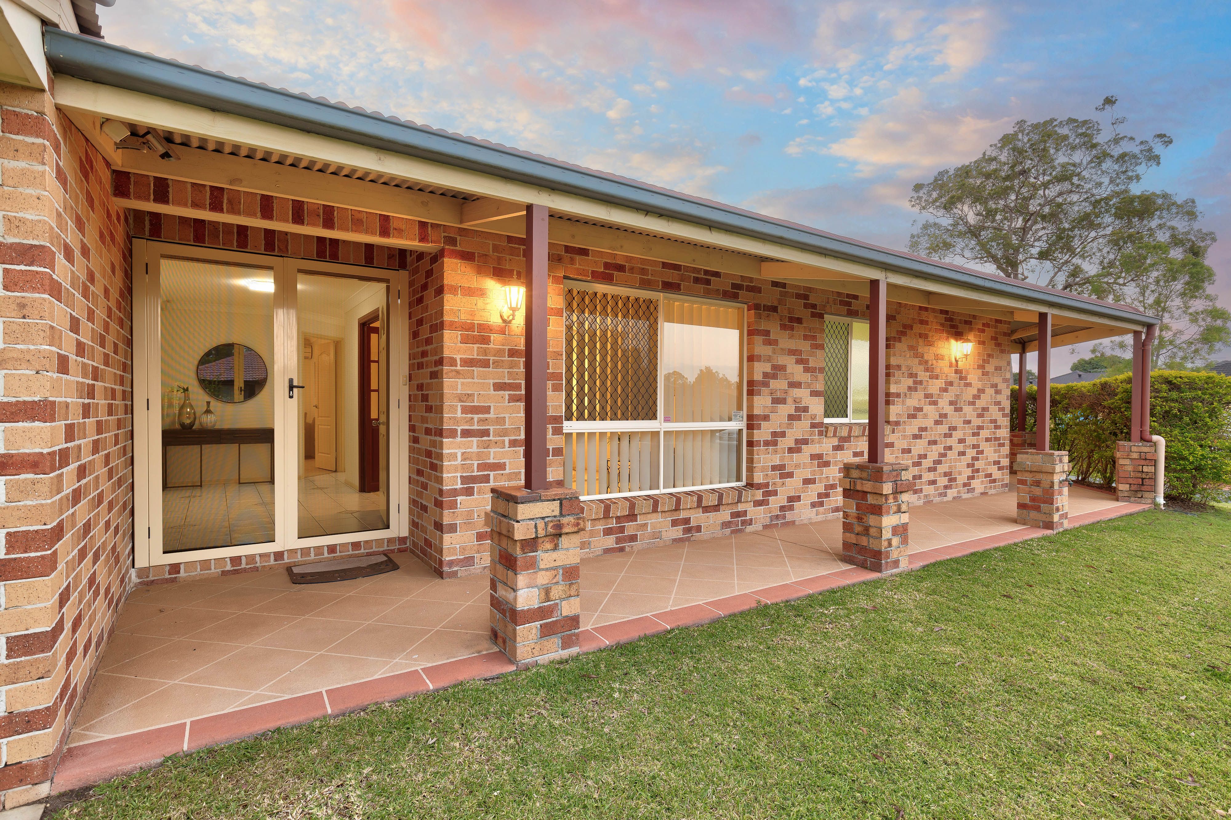 2 Finke Close, Parkinson, QLD 4115