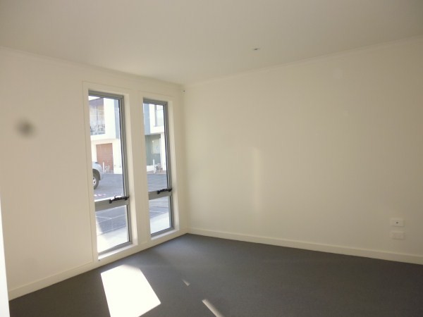 16 Rainbow Place, Mornington, VIC 3931