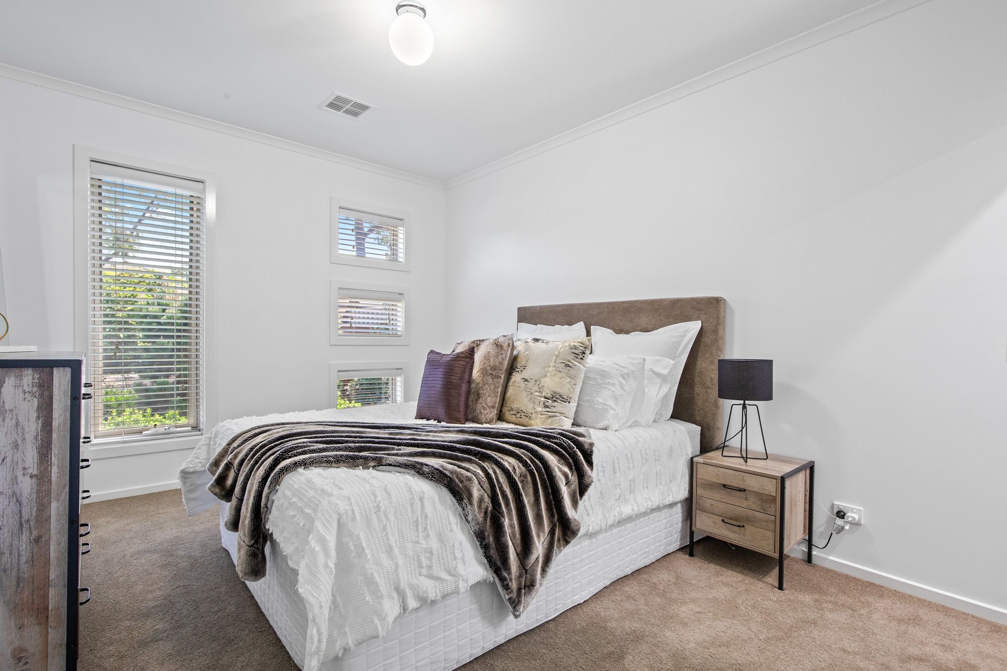 3 Murdeduke Crescent, MANOR LAKES, VIC 3024