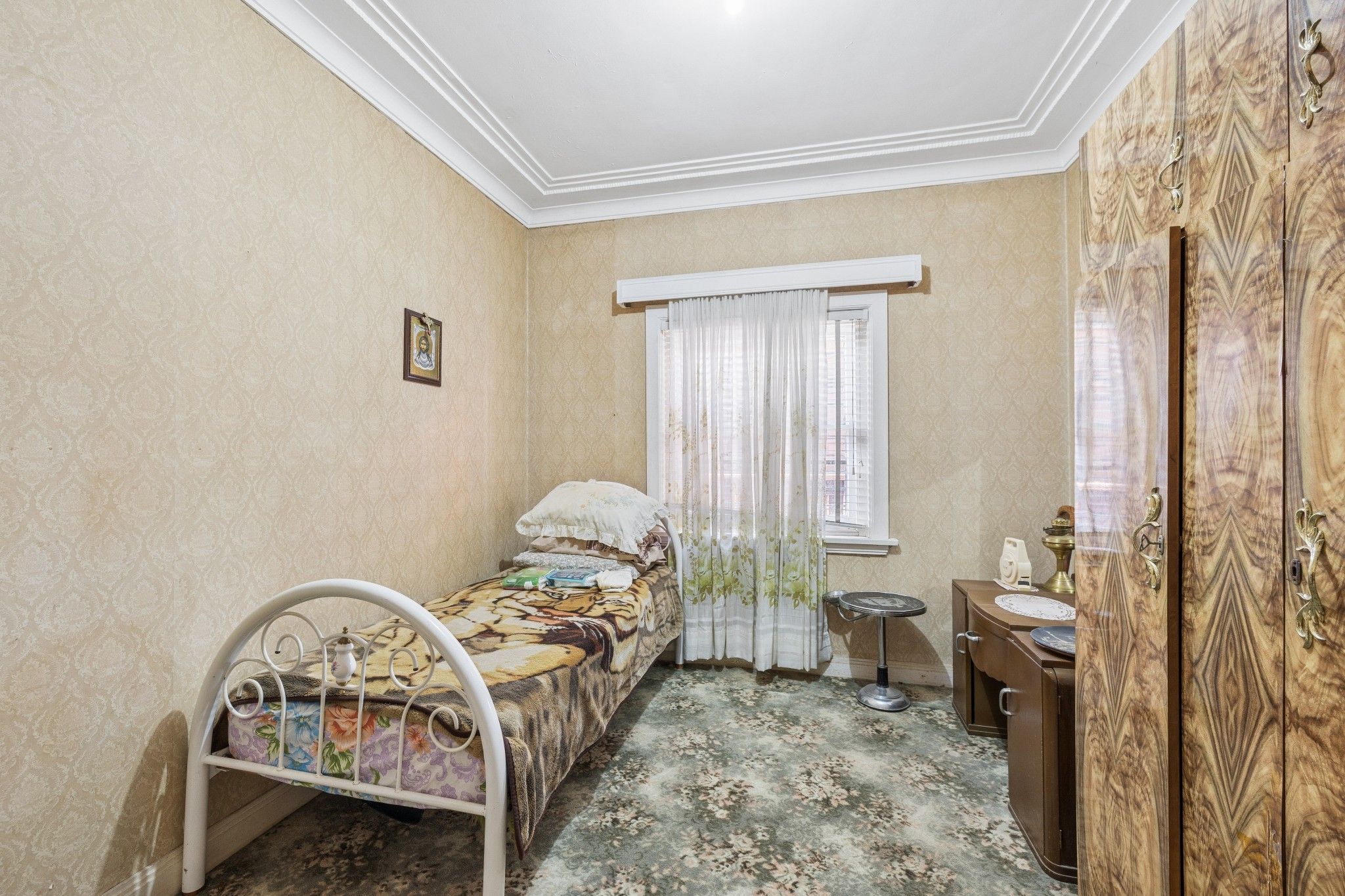 15 Beaconsfield Avenue — photo 8 of 22