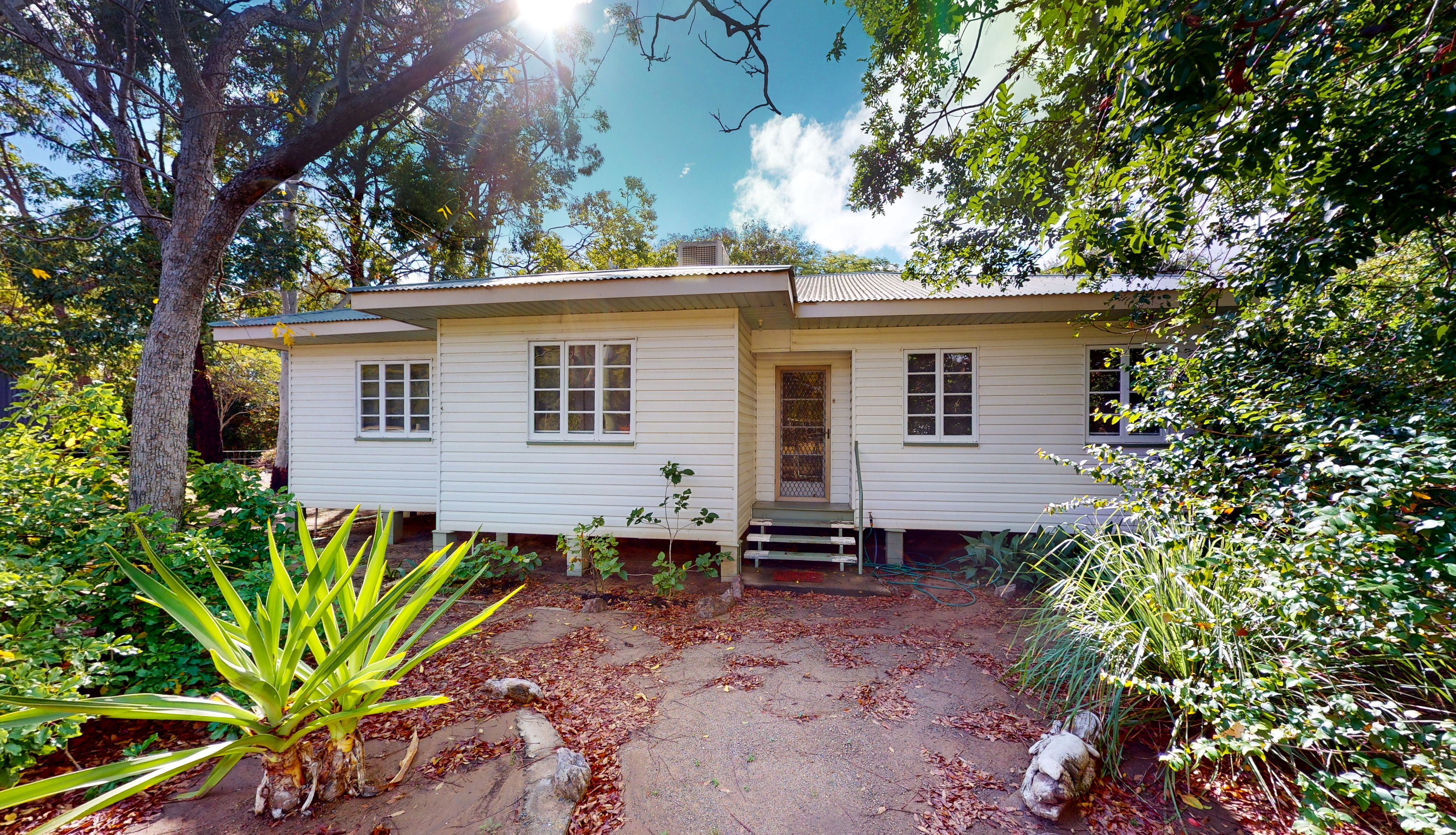 1517 Old Maryborough Road, Gayndah, QLD 4625 Leased House Ray
