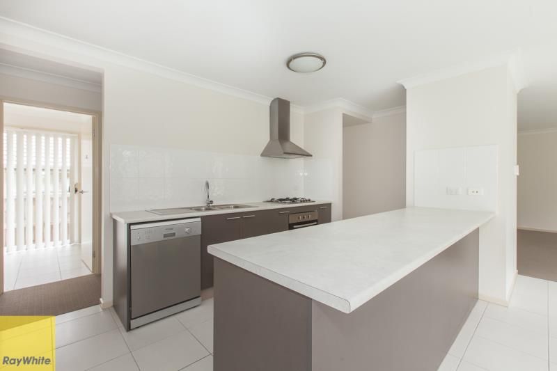 31 Valentine Circuit, Augustine Heights, QLD 4300