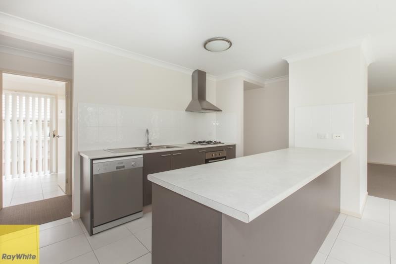 31 Valentine Circuit, Augustine Heights, QLD 4300