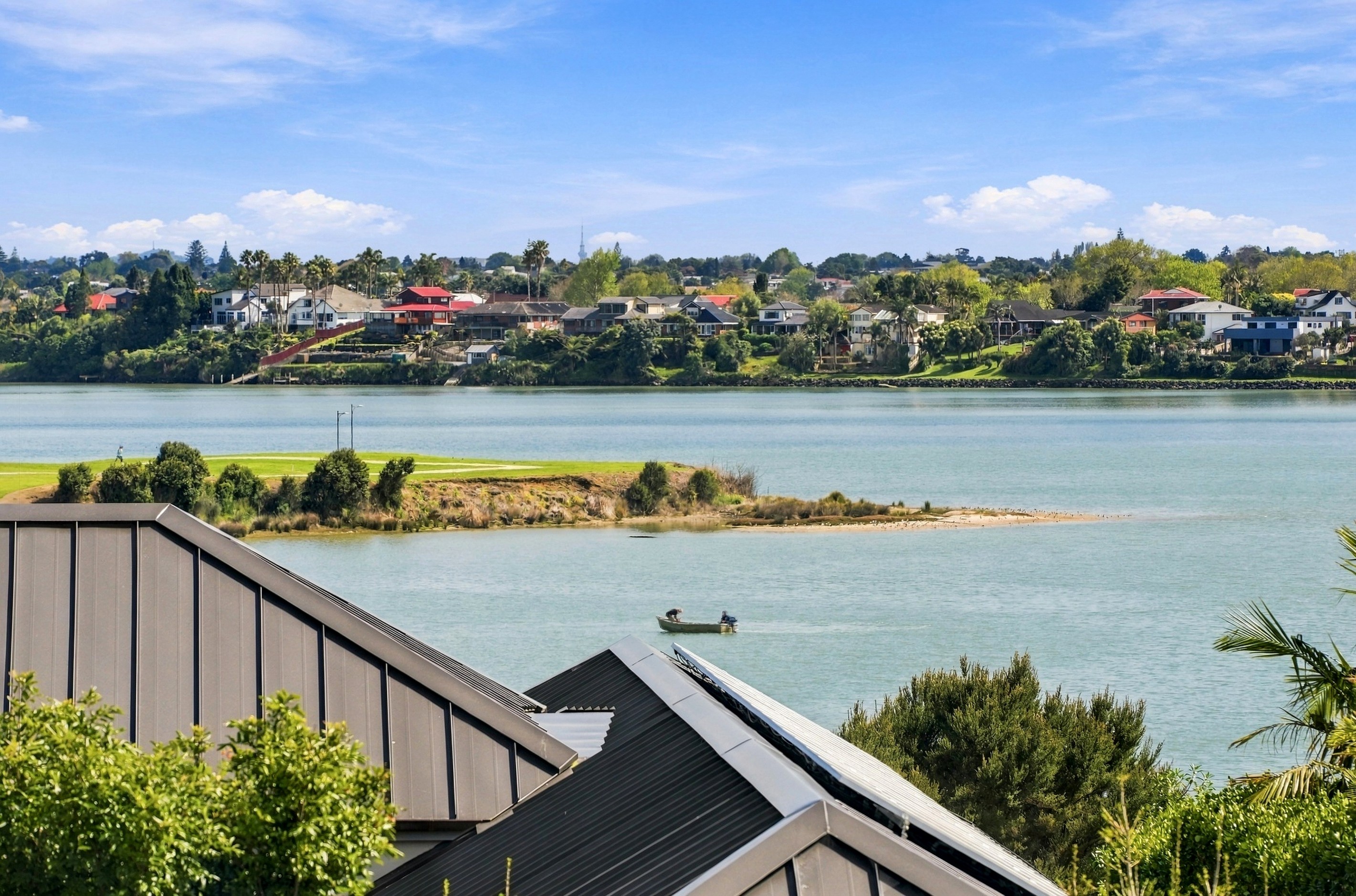 16 Milano Boulevard, Karaka, Franklin