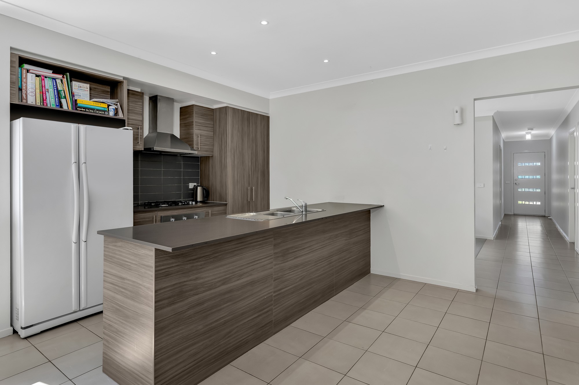 30 Lancewood Road, MANOR LAKES, VIC 3024