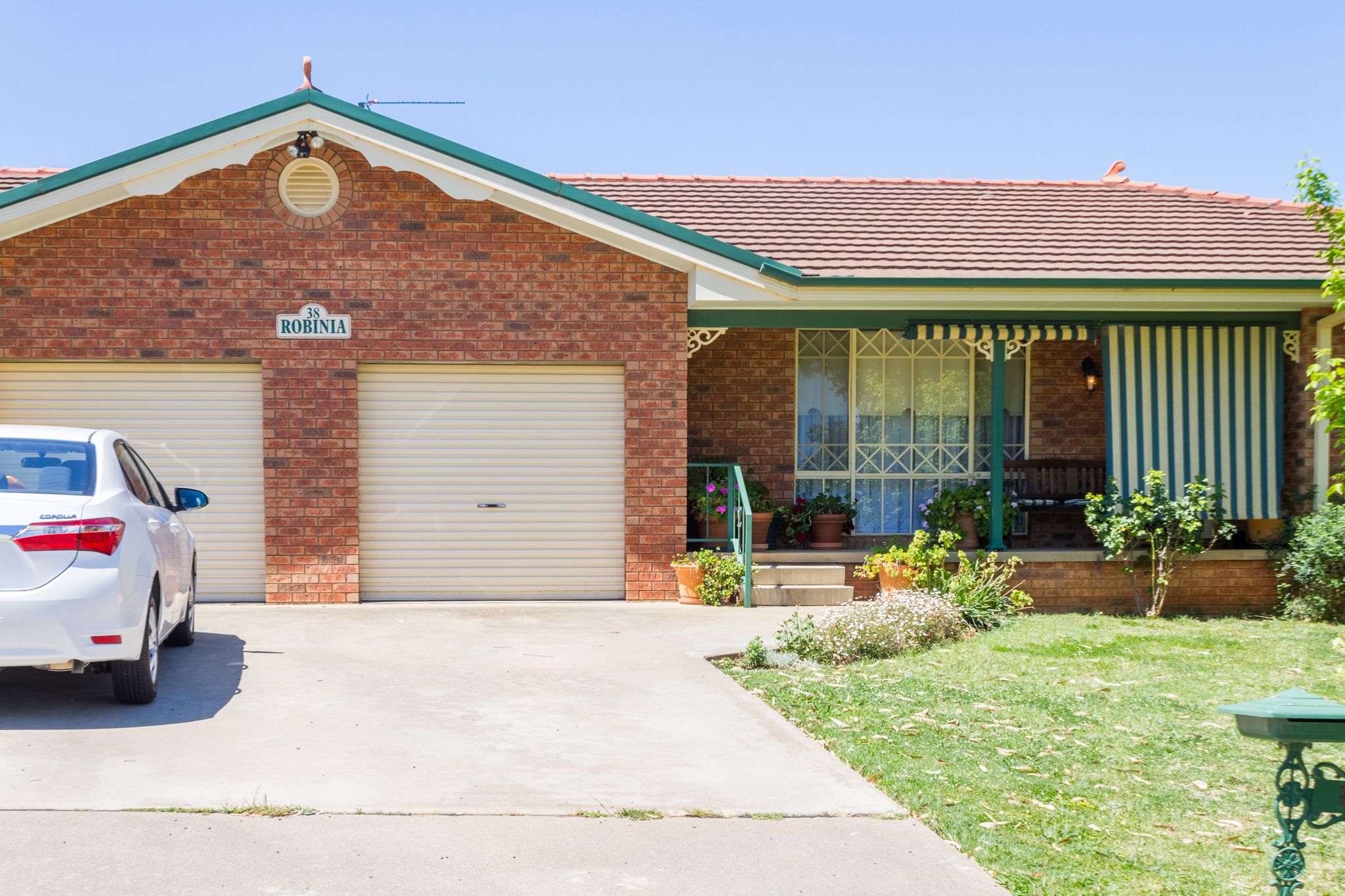2/38 Acacia Circuit, Cowra NSW 2794