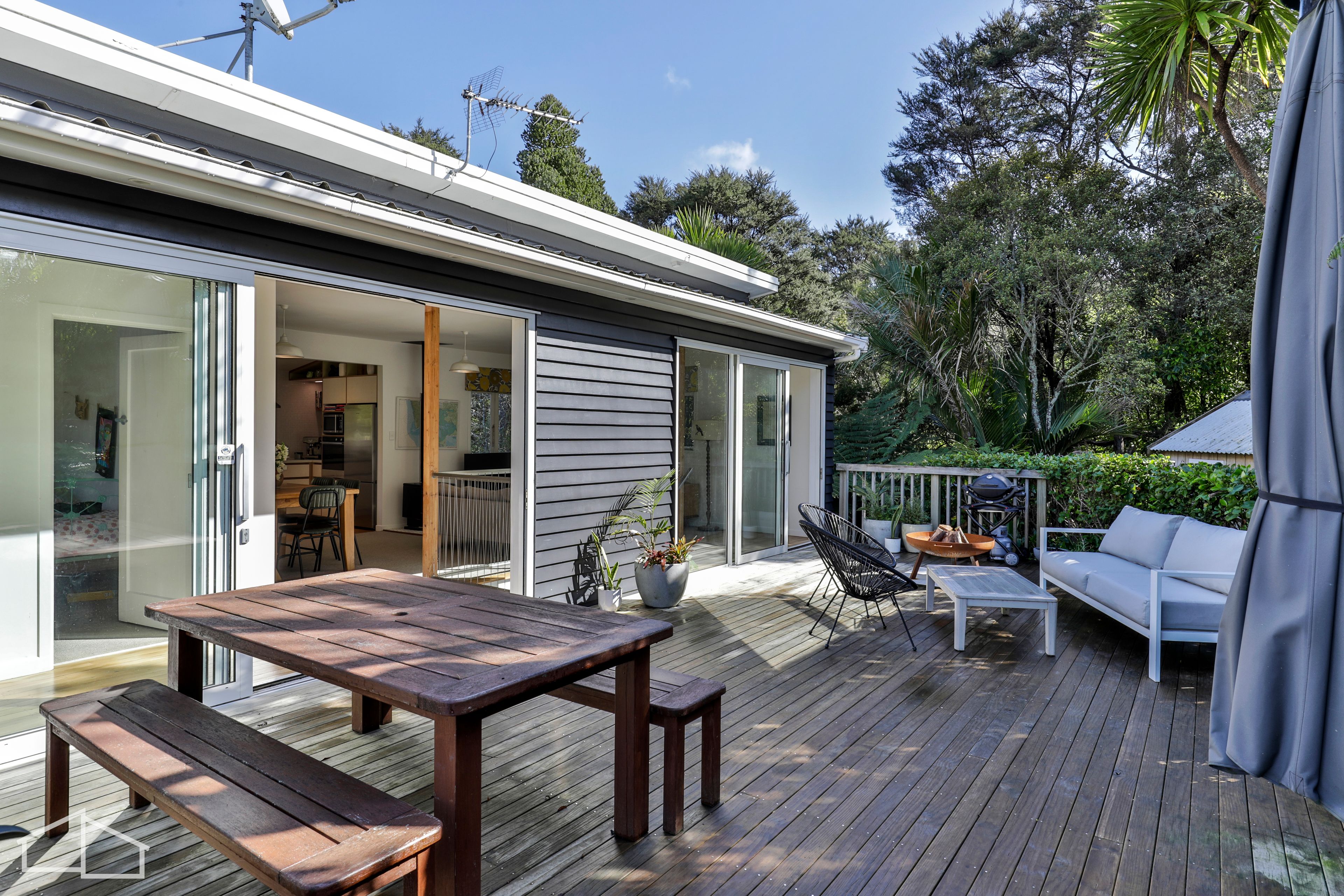 1 Miha Road, Titirangi, Waitakere City