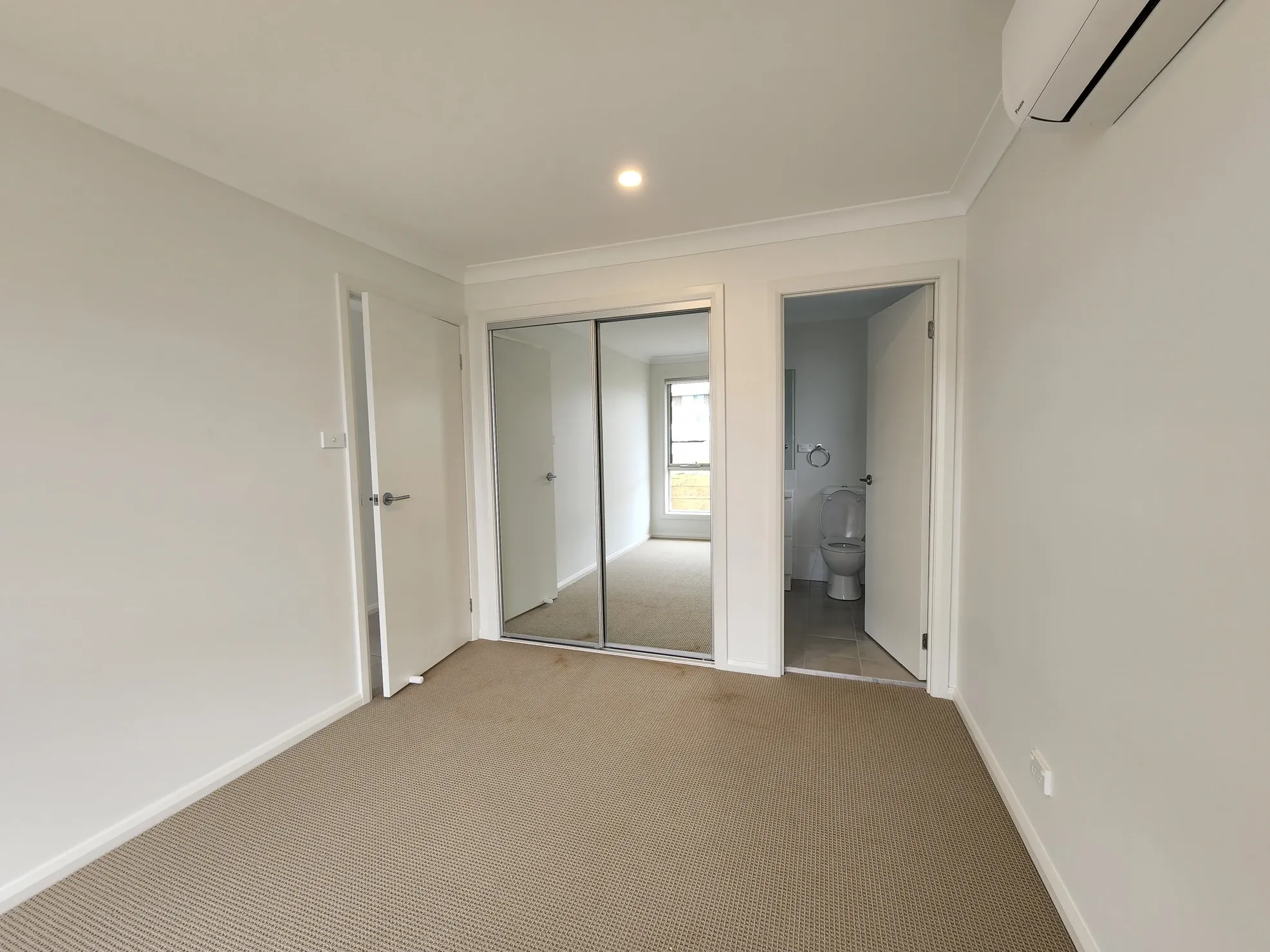17 Bendigo Circuit — photo 7 of 11