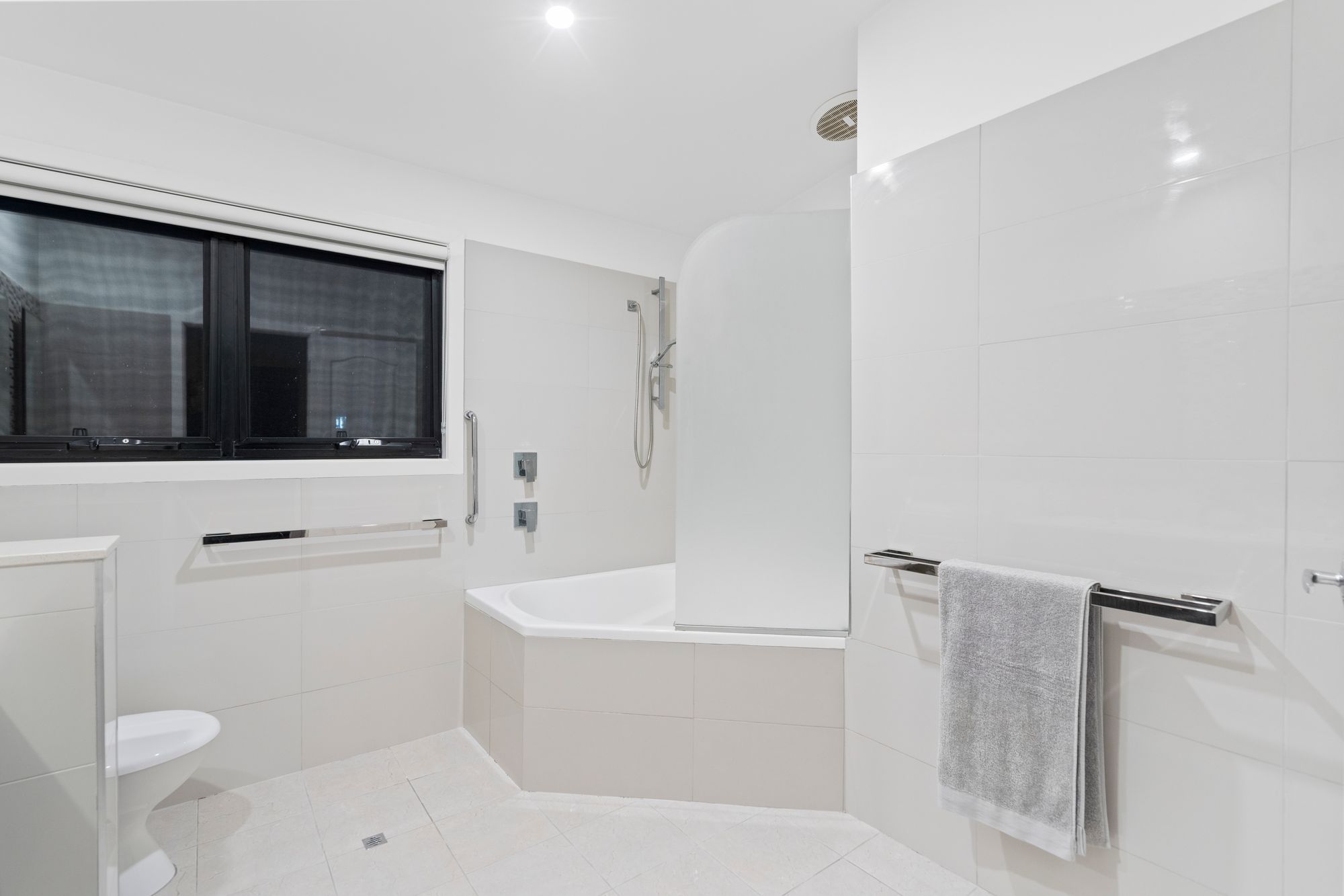 1 Savoy Drive — photo 25 of 26
