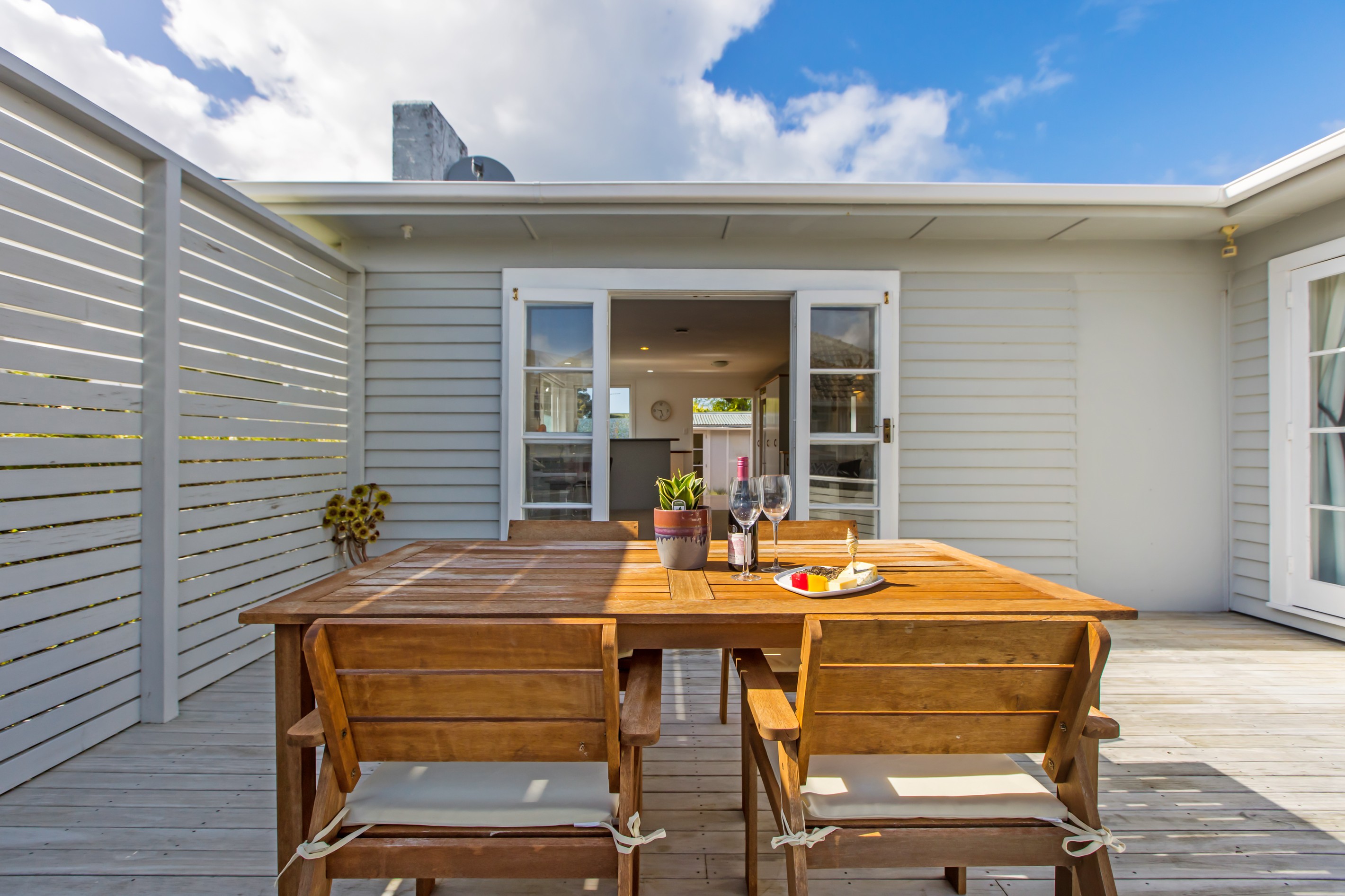 2/10 Tiri Tiri Road, Birkdale, North Shore City